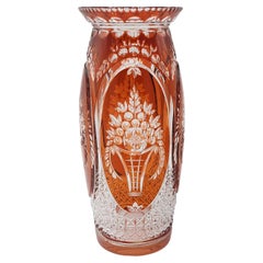Jarrón de cristal tallado Val Saint Lambert en rojo rubí