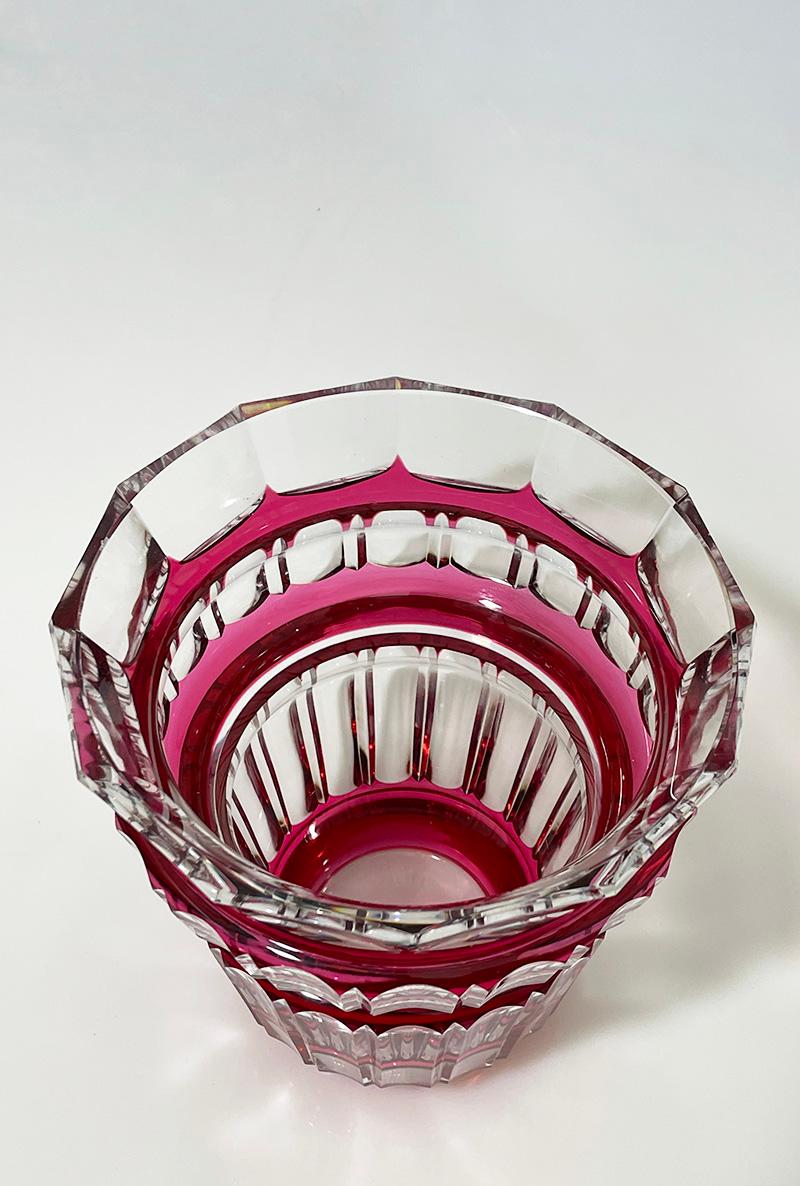 Vase en cristal clair taillé de Val Saint Lambert, signé, années 1950 Bon état - En vente à Delft, NL