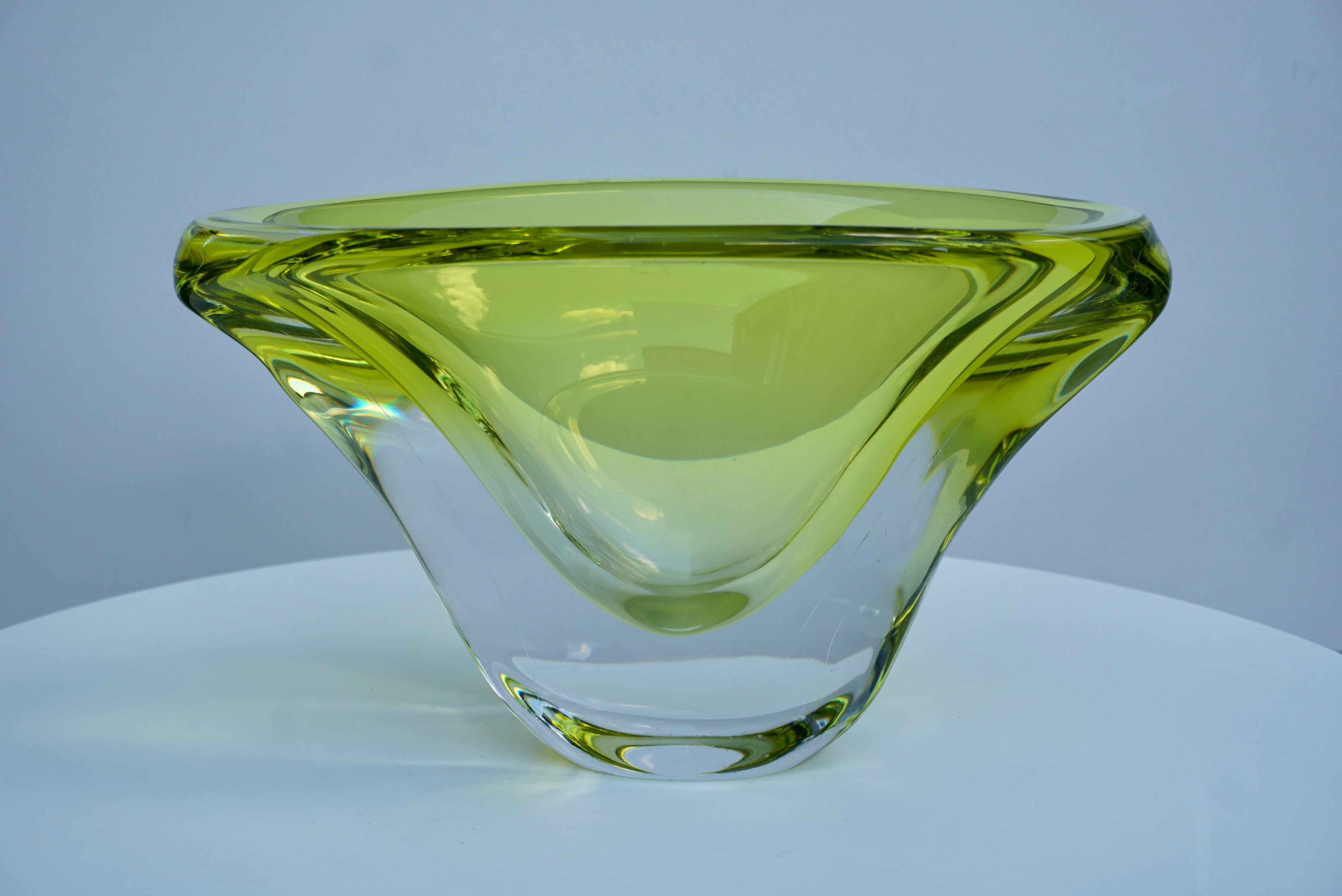 Hollywood Regency Val Saint Lambert Green Crystal Fruit Bowl Swirl Design For Sale