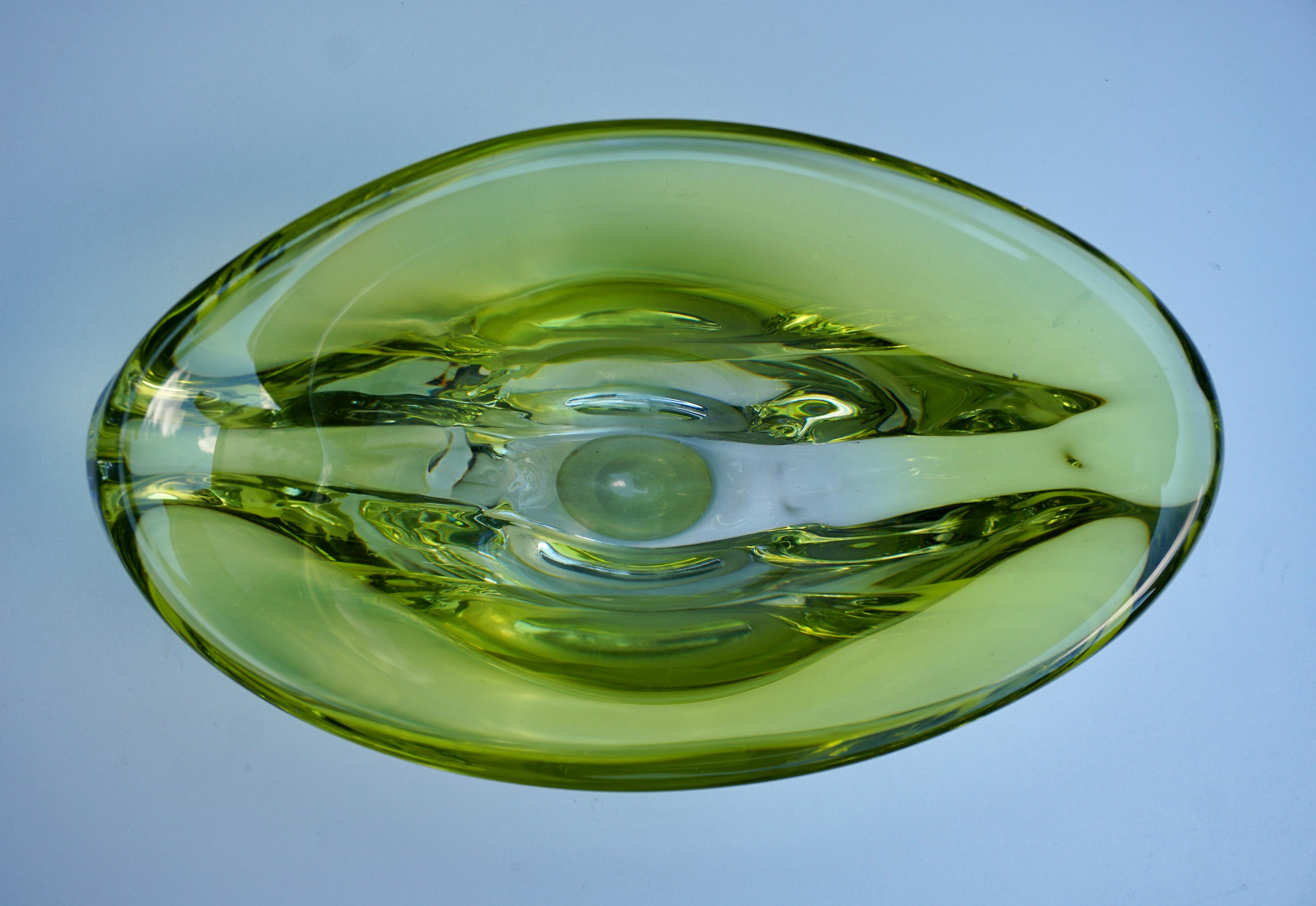 20th Century Val Saint Lambert Green Crystal Fruit Bowl Swirl Design For Sale