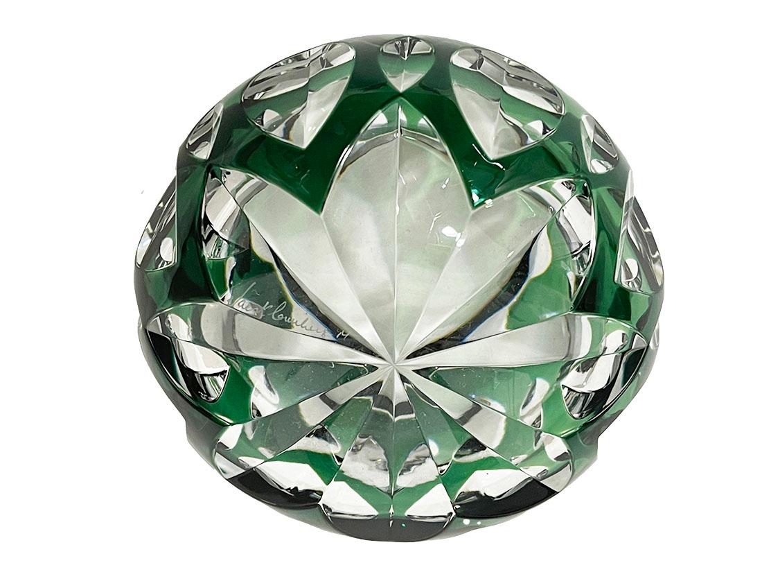 Val Saint Lambert green cut-to clear Crystal ashtray, Signed In Good Condition For Sale In Delft, NL