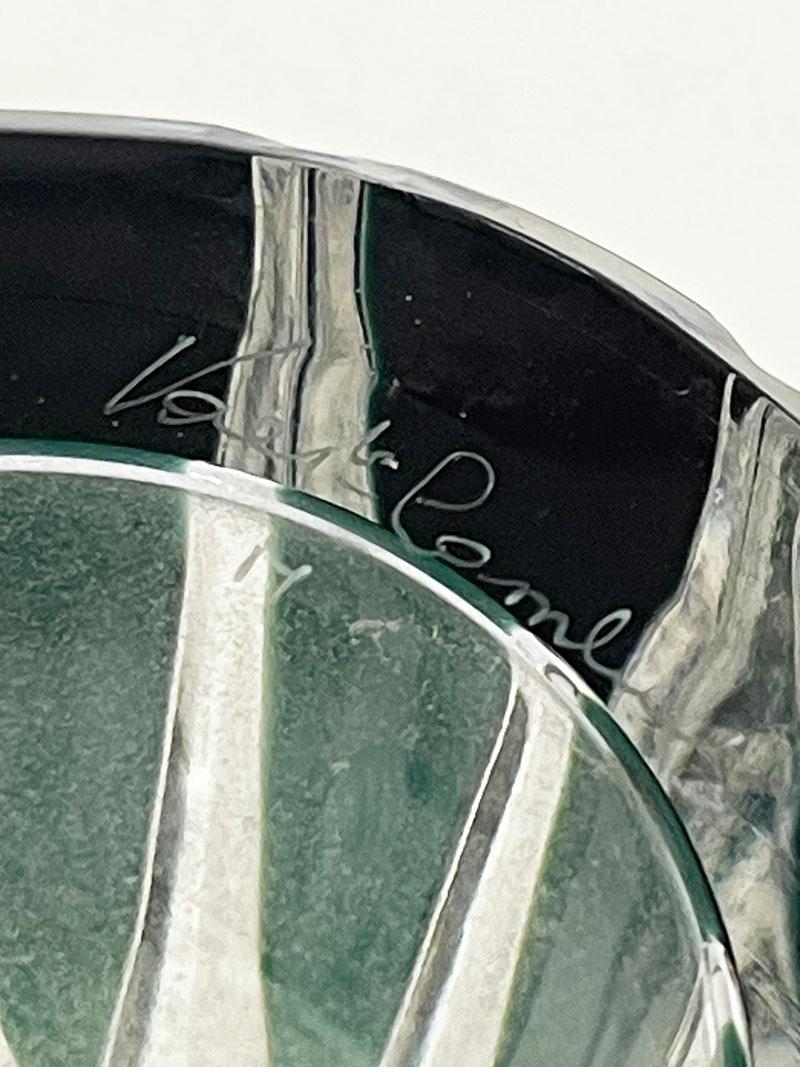 Val Saint Lambert green cut-to clear small Crystal vase, Signed In Good Condition For Sale In Delft, NL