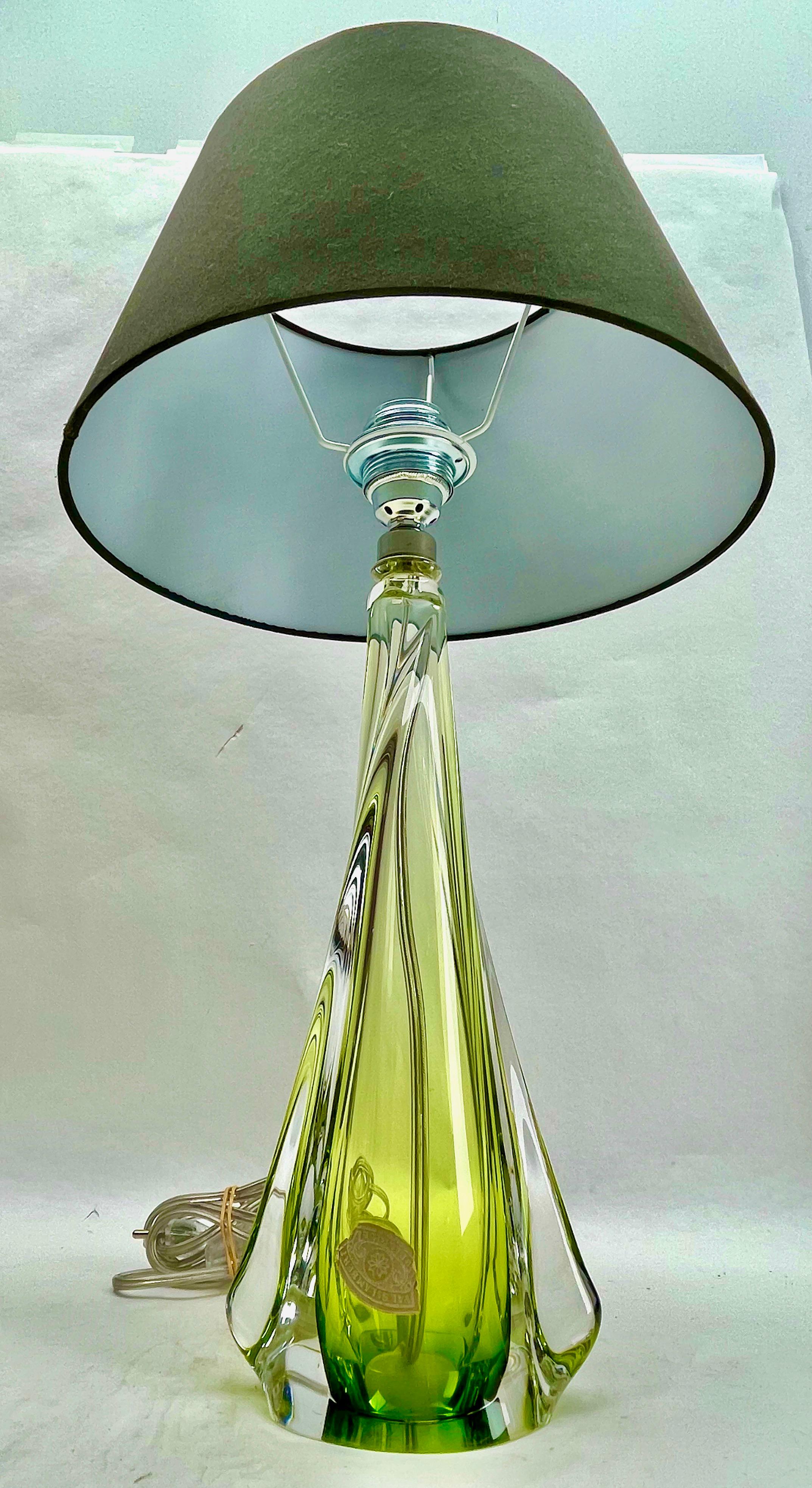 Val Saint Lambert Green 'Twisted Light' Crystal Table Lamp, Belgium 1950s In Good Condition For Sale In Verviers, BE