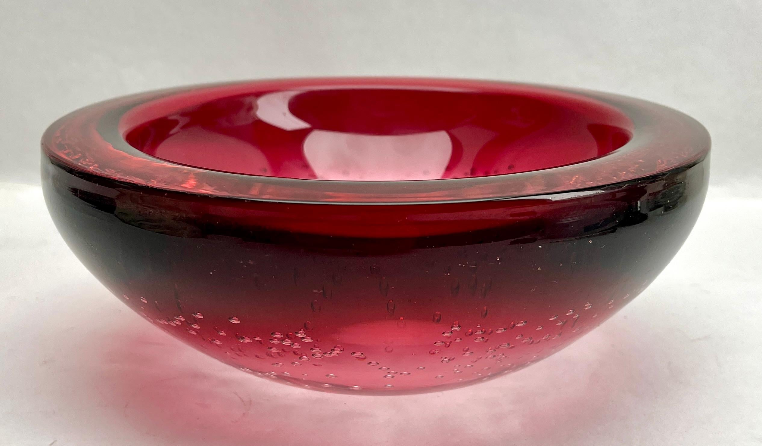 Val Saint Lambert Cuenco de cristal pesado con burbujas de aire Años 60 Moderno de mediados de siglo en venta