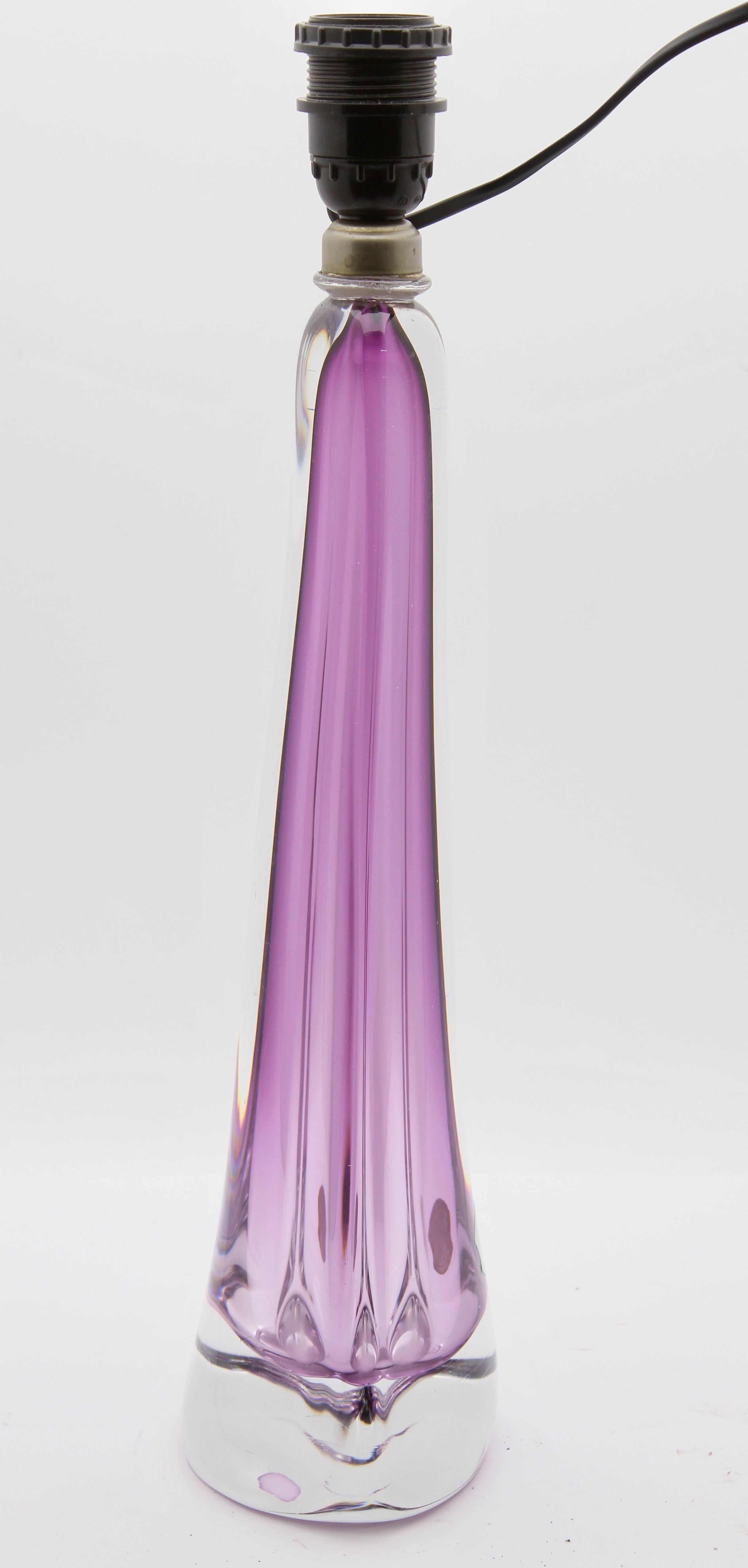 Val Saint Lambert, Somerso  Heavy Large Crystal Table Lamp in Amethyst ‘Signed’ For Sale 1