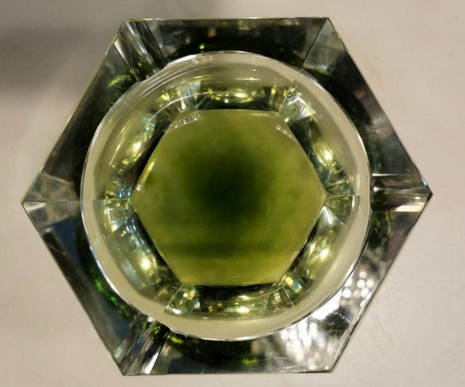Val Saint Lambert Hexagonal Ashtray in Green Shaded Crystal In Good Condition In Prato, Tuscany
