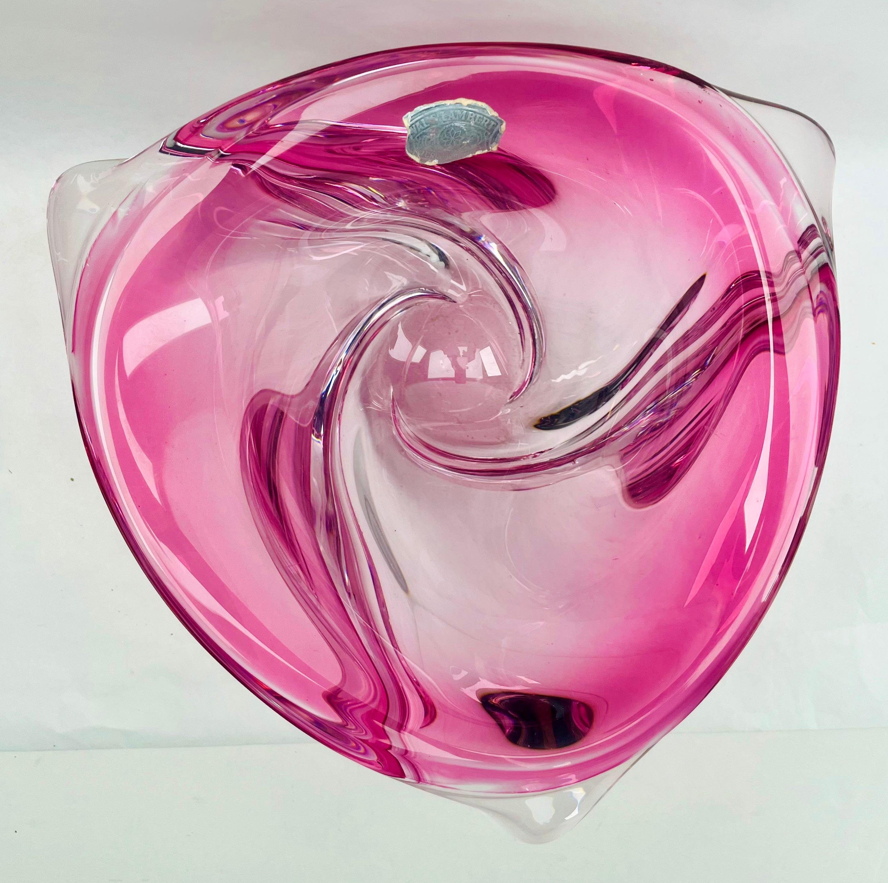 Val Saint Lambert Label Sculpted Crystal Vase with Sommerso Core, Belgium For Sale 1