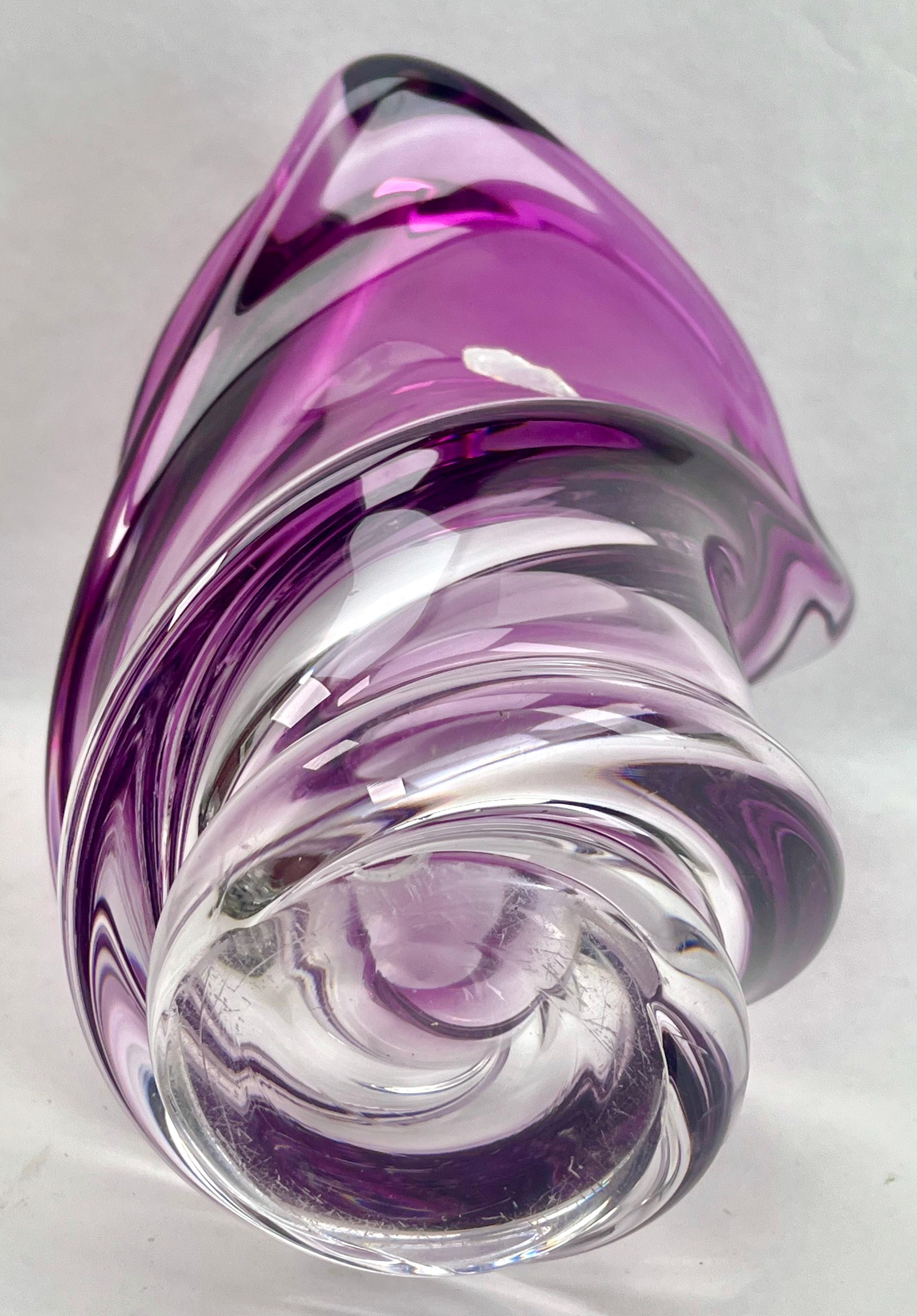 Val Saint Lambert Label Sculpted Crystal Vase with Sommerso Core, Belgium 2