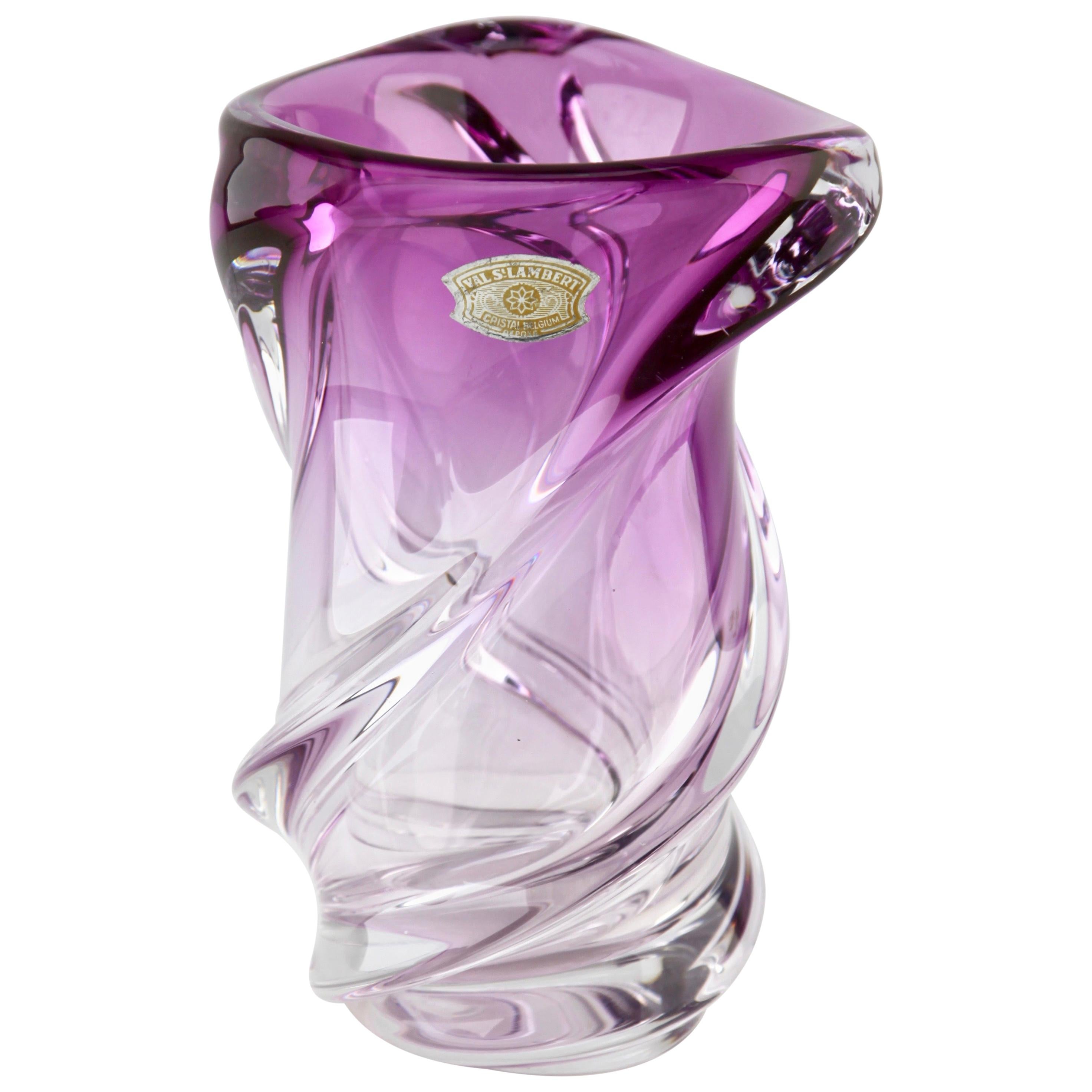 Vase en cristal sculpté étiqueté Val Saint Lambert avec cœur Sommerso,  Belgique En vente sur 1stDibs