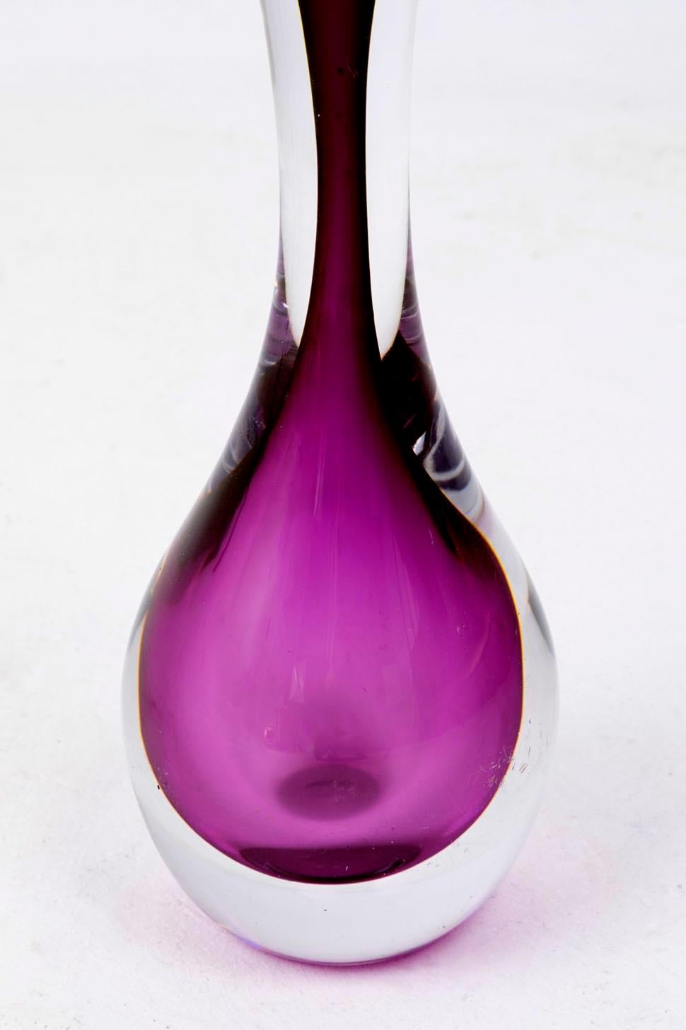 Moulé Lampe Val-Saint-Lambert, en cristal moulé transparent et violet, années 1960 en vente