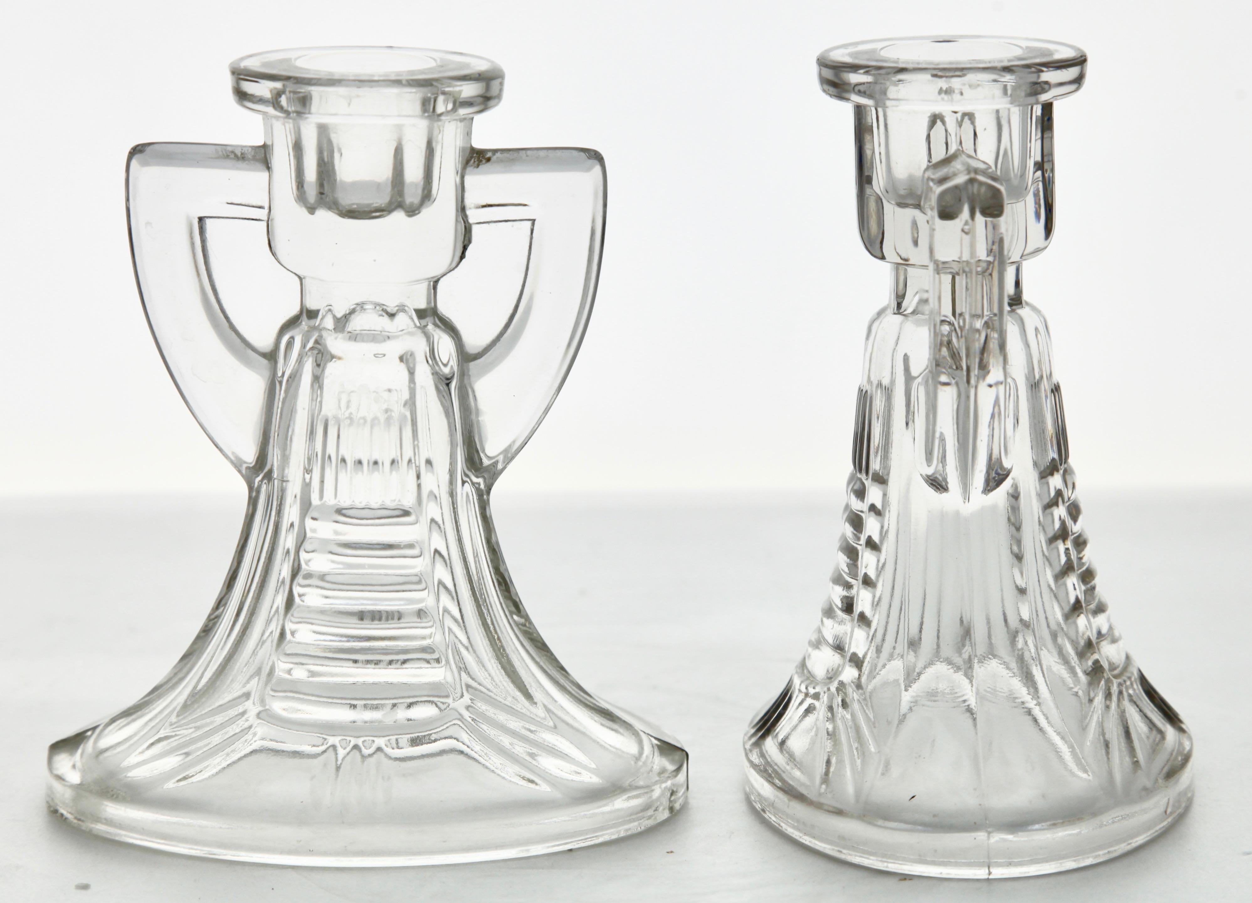 Victoria pattern, 1935, Belgium
Pair of very nice Rosaline Art Deco candlesticks made by Val Saint-Lambert. (More in stock).
From the Luxval range by Charles Graffart and René Delvenne.
Named after European monarchs, the Victoria pattern is