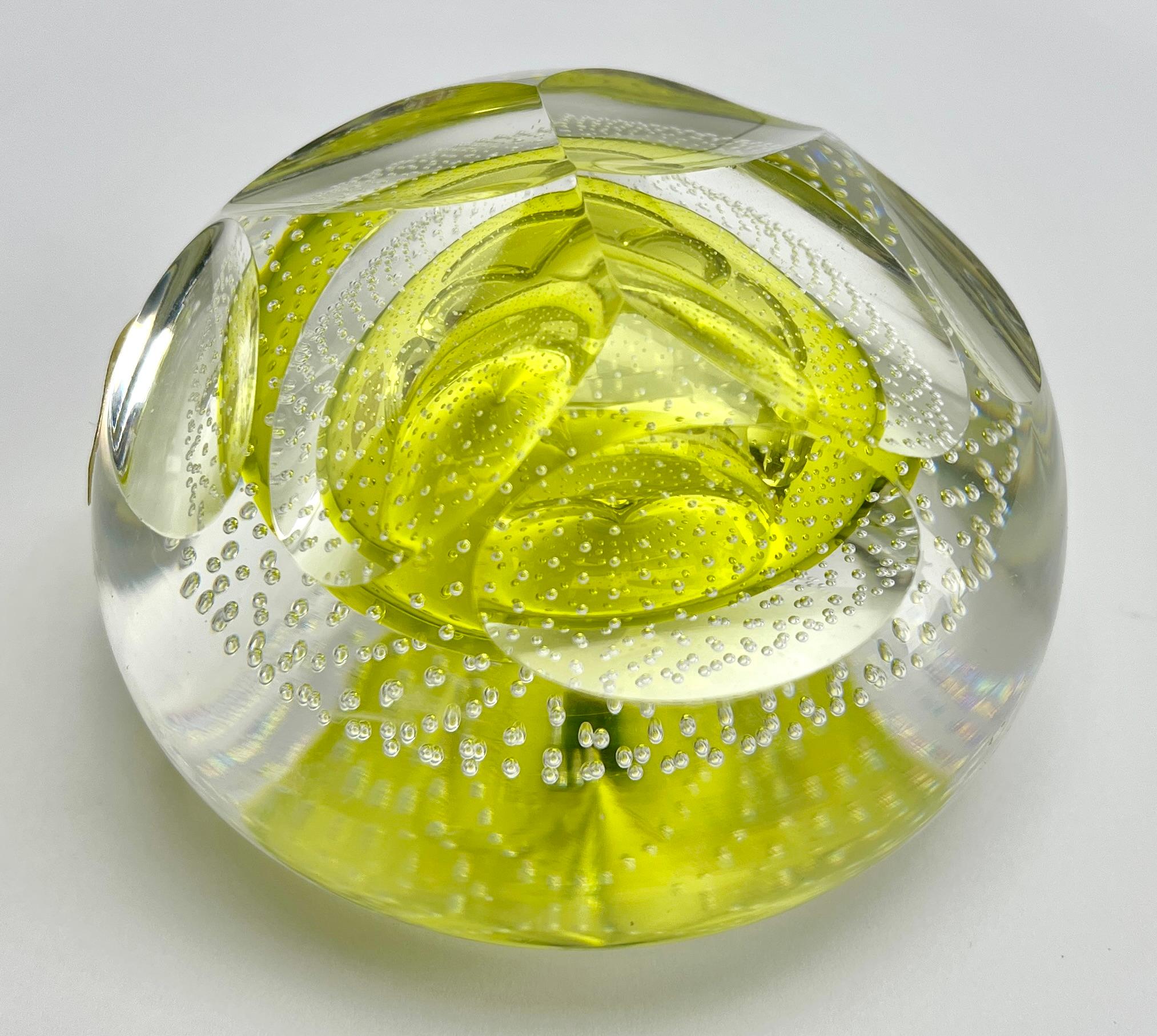 Presse-papier Val Saint Lambert avec Label Nail Crystal Bon état - En vente à Verviers, BE