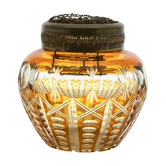Vase 'Pique Fleurs' de Val Saint Lambert avec grille en cristal taillé en clair:: années 1930