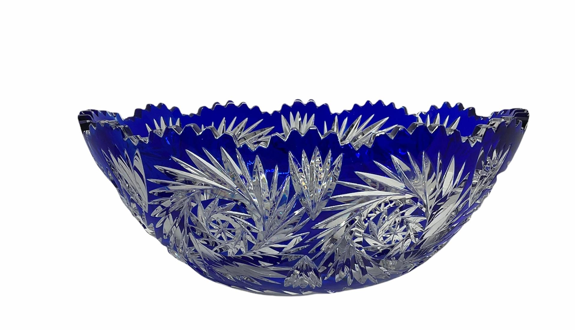 Val Saint Lambert Royal Blue Cut Clear Crystal Large Oval Bowl In Good Condition In Guaynabo, PR