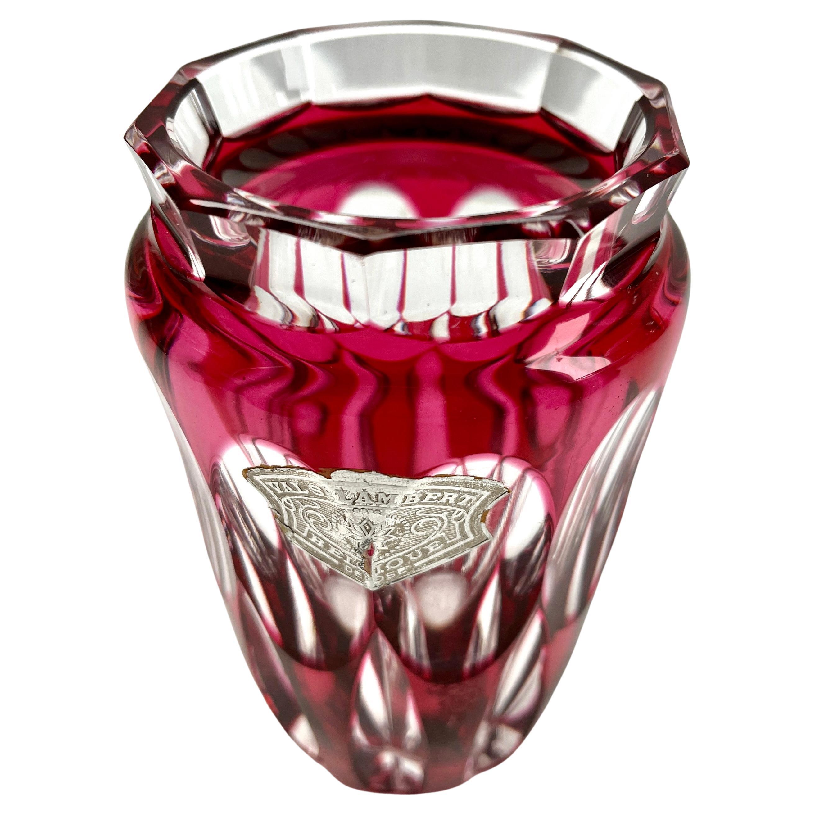 Val Saint Lambert Set of 3 Crystal Decanter, vase and  Recouvrement de cuvette coupé à blanc en vente 3