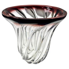 Vase core en cristal sculpté signé Val Saint Lambert, Belgique