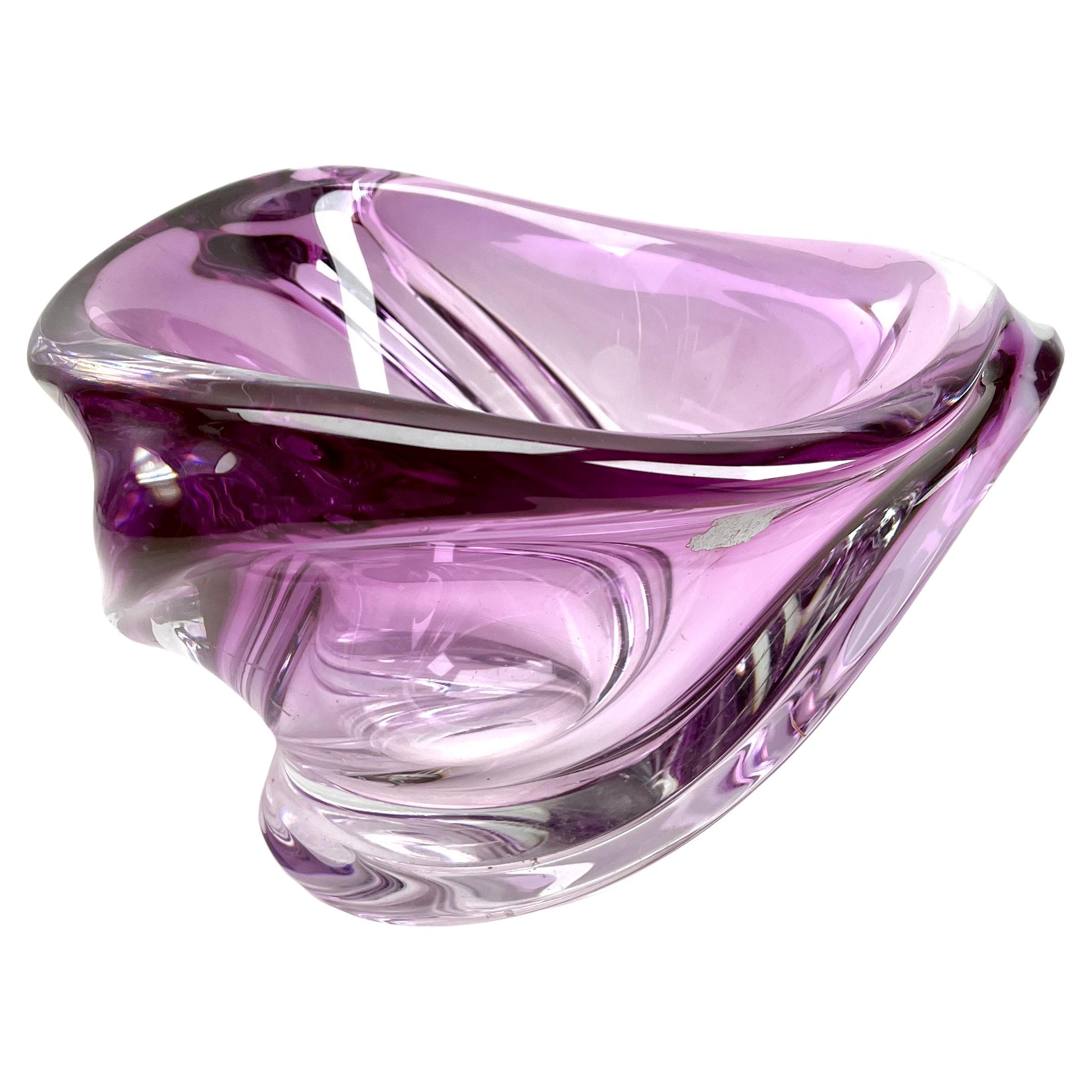 Belgian Val Saint Lambert Signed Sculpted Crystal Vase with Sommerso Core, Belgium For Sale