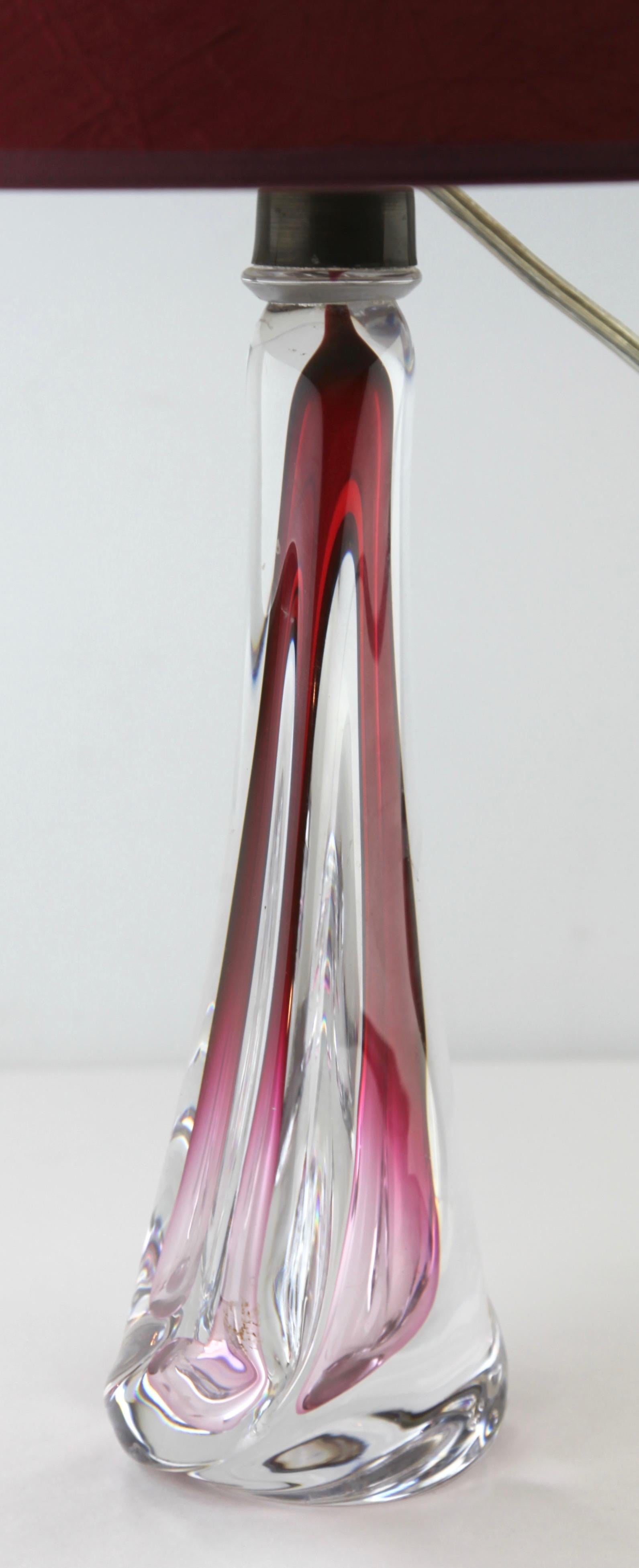 Fait main Lampe de bureau Val Saint Lambert avec un épais socle en cristal de verre Sommerso en vente
