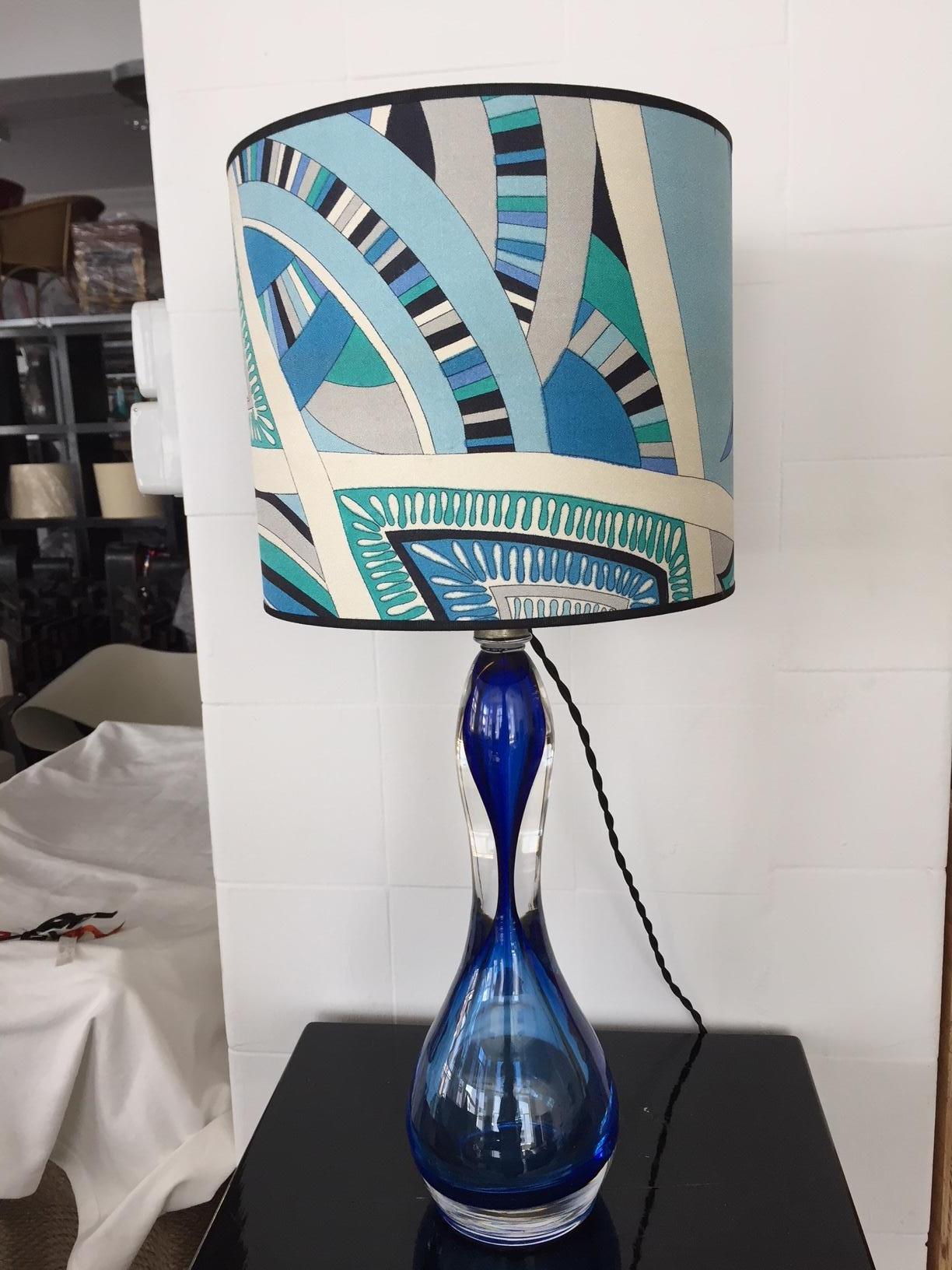 Val Saint-Lambert crystal table lamp base, engraved at the bottom
Size crystal base 36cm high, 12cm diameter at the bottom
Total height with lampshade 60cm
lampshade Round Shape 22cm high x 26cm diameter
Made from Vintage Pucci Silk