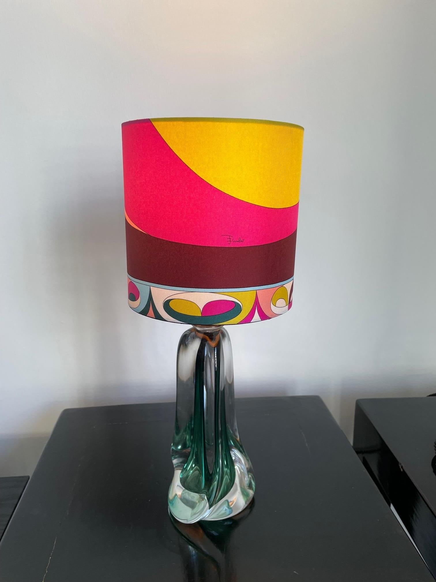Français Lampe de bureau Val Saint Lambert avec abat-jour en forme de lampe Pucci en vente