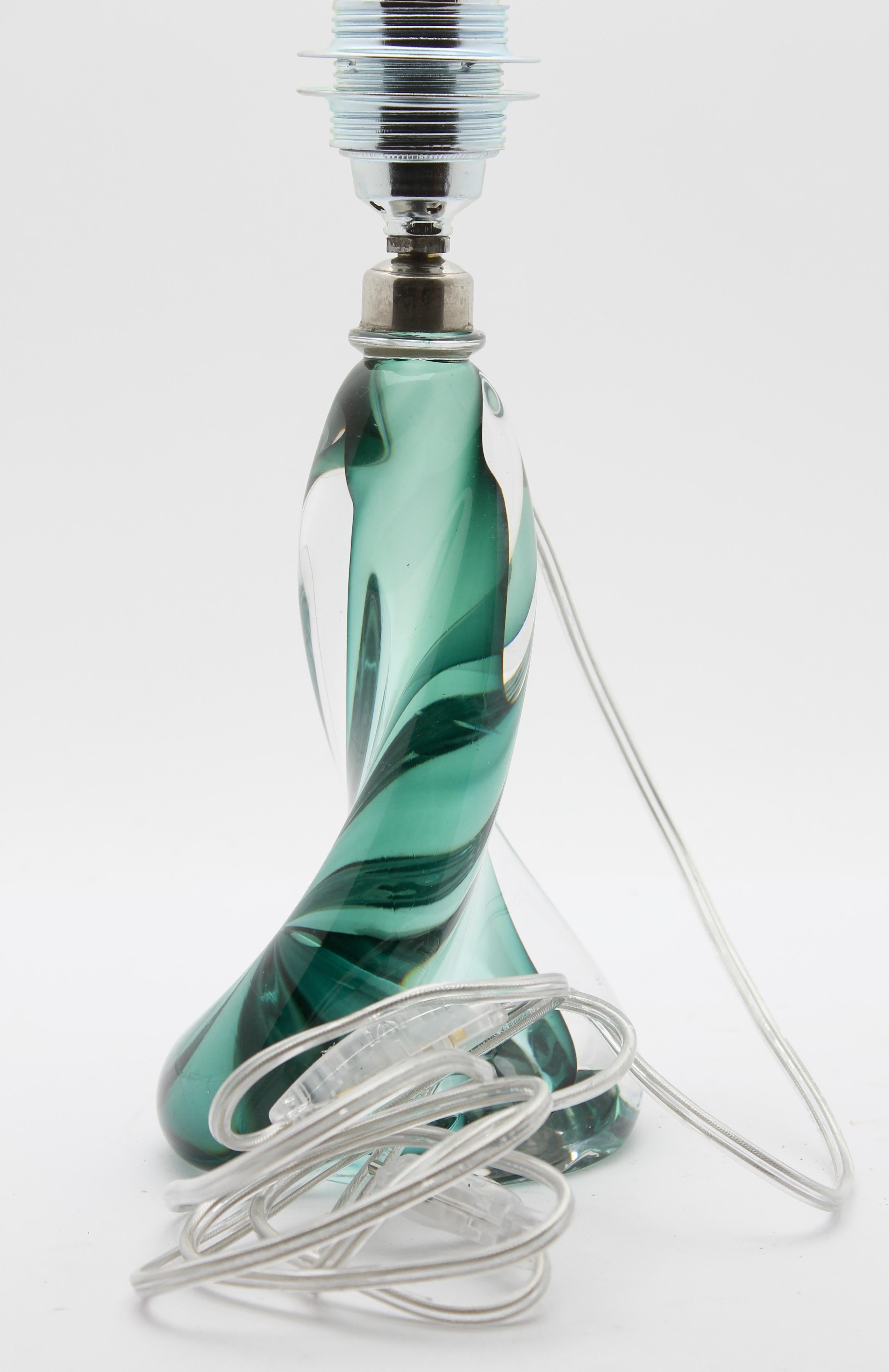 Val Saint Lambert 'Twisted Light' Crystal Glass Table Lamp in Emerald Green In Good Condition In Verviers, BE