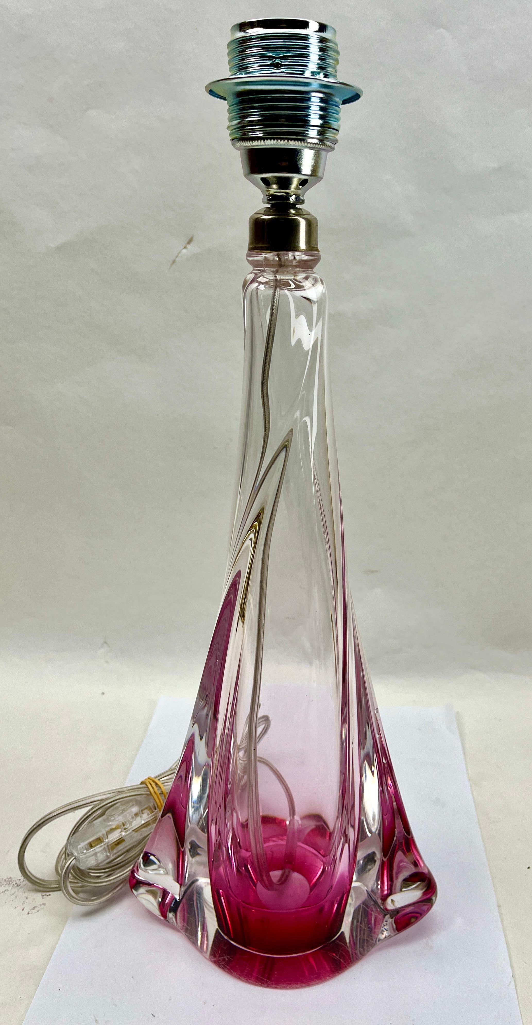 20ième siècle Val Saint Lambert  Lampe de table en cristal 