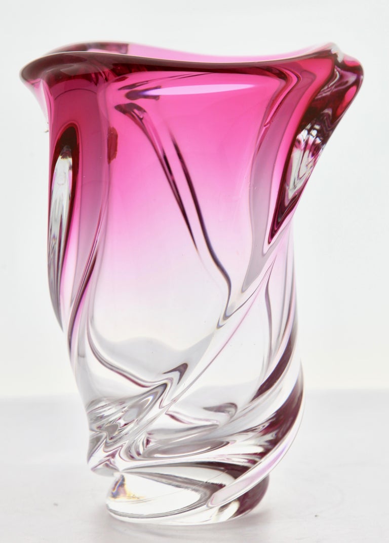 Vase en cristal du Val Saint Lambert avec étiquette, Belgique, en excellent  état, années 1950 En vente sur 1stDibs
