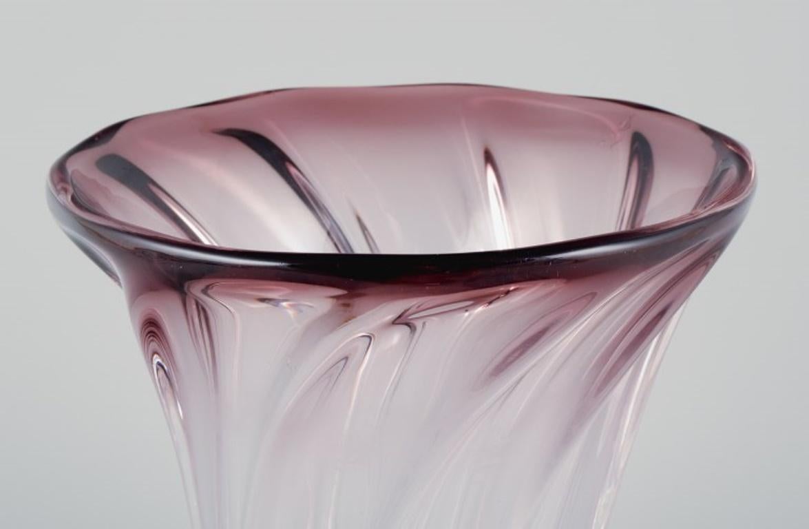 Val St. Lambert, Belgium Art Deco Art Glass Vase in Violet Tones. 1930/40s In Excellent Condition For Sale In Copenhagen, DK