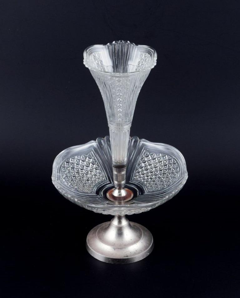 Val St. Lambert, Belgique. Elegant centre de table Art Deco en deux parties en verre d'art. en vente 1