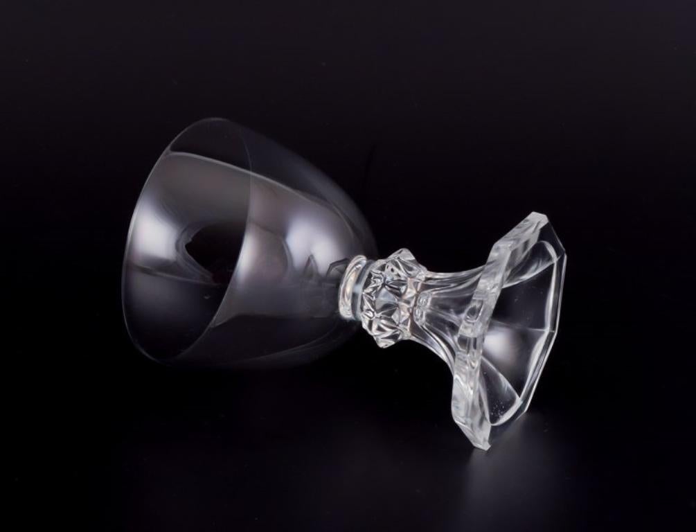 20th Century Val St. Lambert, Belgium. Set of five red wine glasses in clear crystal glass. For Sale