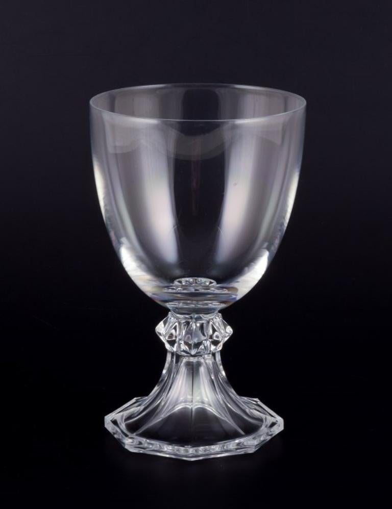 Val St. Lambert, Belgium. Set of three red wine glasses in crystal glass. In Excellent Condition For Sale In København, Copenhagen