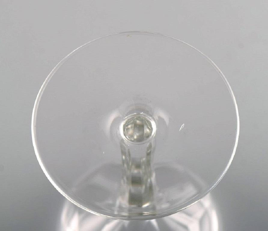 Verre d'art Dix verres à vin rouges en verre cristal transparent du Val St. Lambert, Belgique en vente