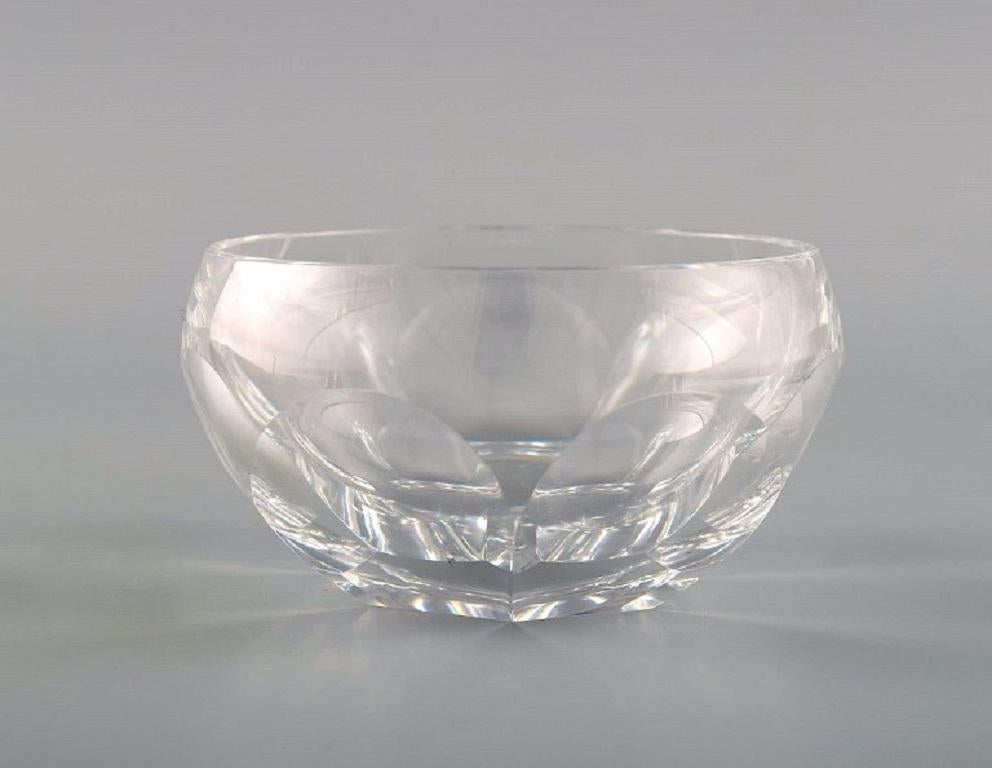 Val St. Lambert, Belgique. Trois bols de rinçage Lalaing en verre de cristal clair soufflé à la bouche. Milieu du 20e siècle.
Mesures : 10 x 5 cm
En parfait état.