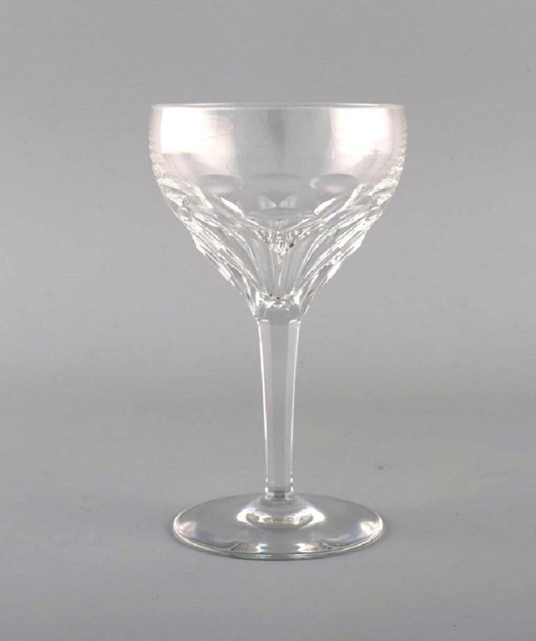 Val St. Lambert, Belgium. Twenty red wine glasses in clear mouth-blown crystal glass. 1930s.
Measures: 14.5 x 8.5 cm
In perfect condition.