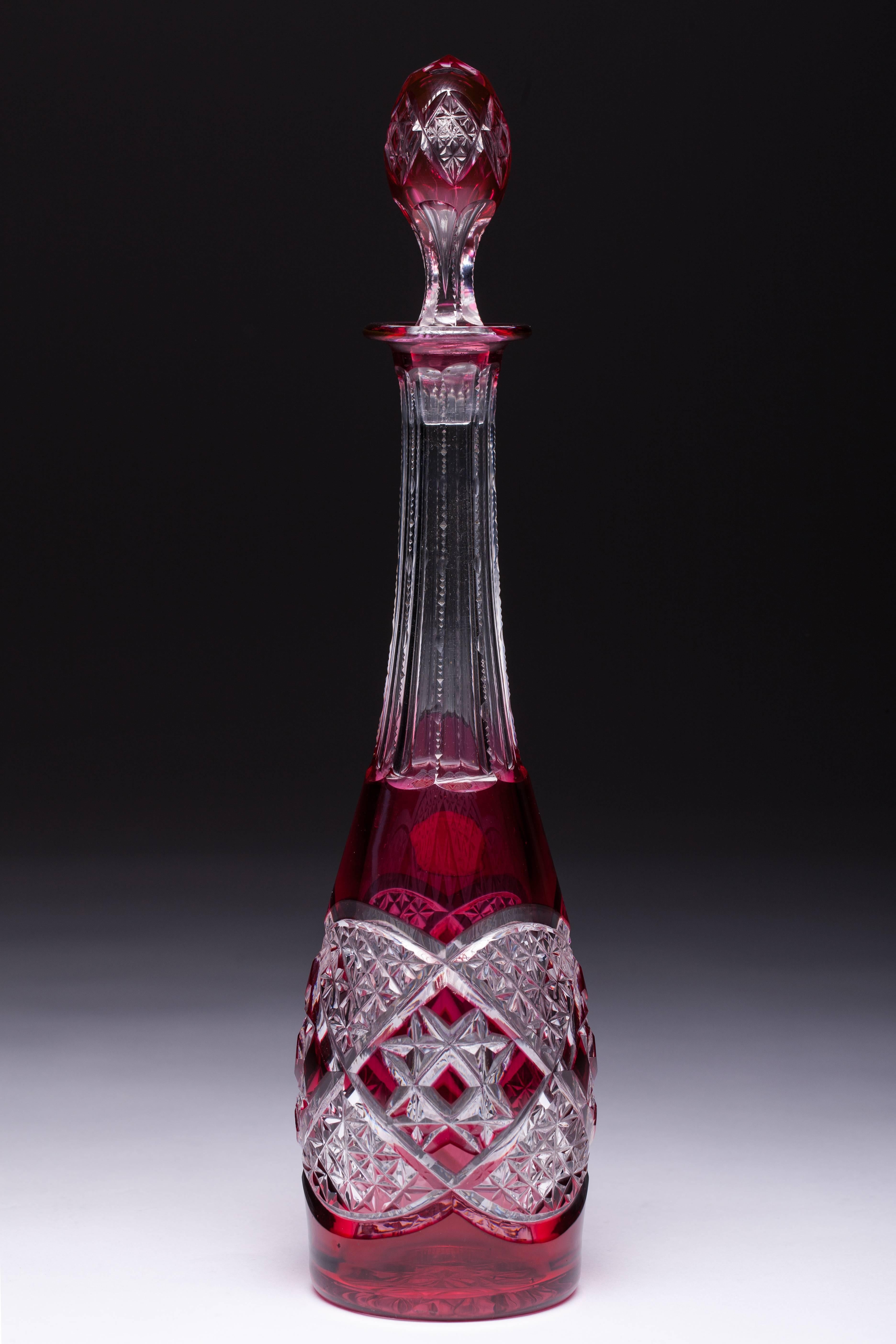 High decanter, red-white, hand cut taillé riche Val Saint Lambert, signed model Verrept, Belgium, 20th century. Val St Lambert is a Belgian crystal glassware manufacturer, founded in 1826 and based in Seraing. It is the official glassware supplier