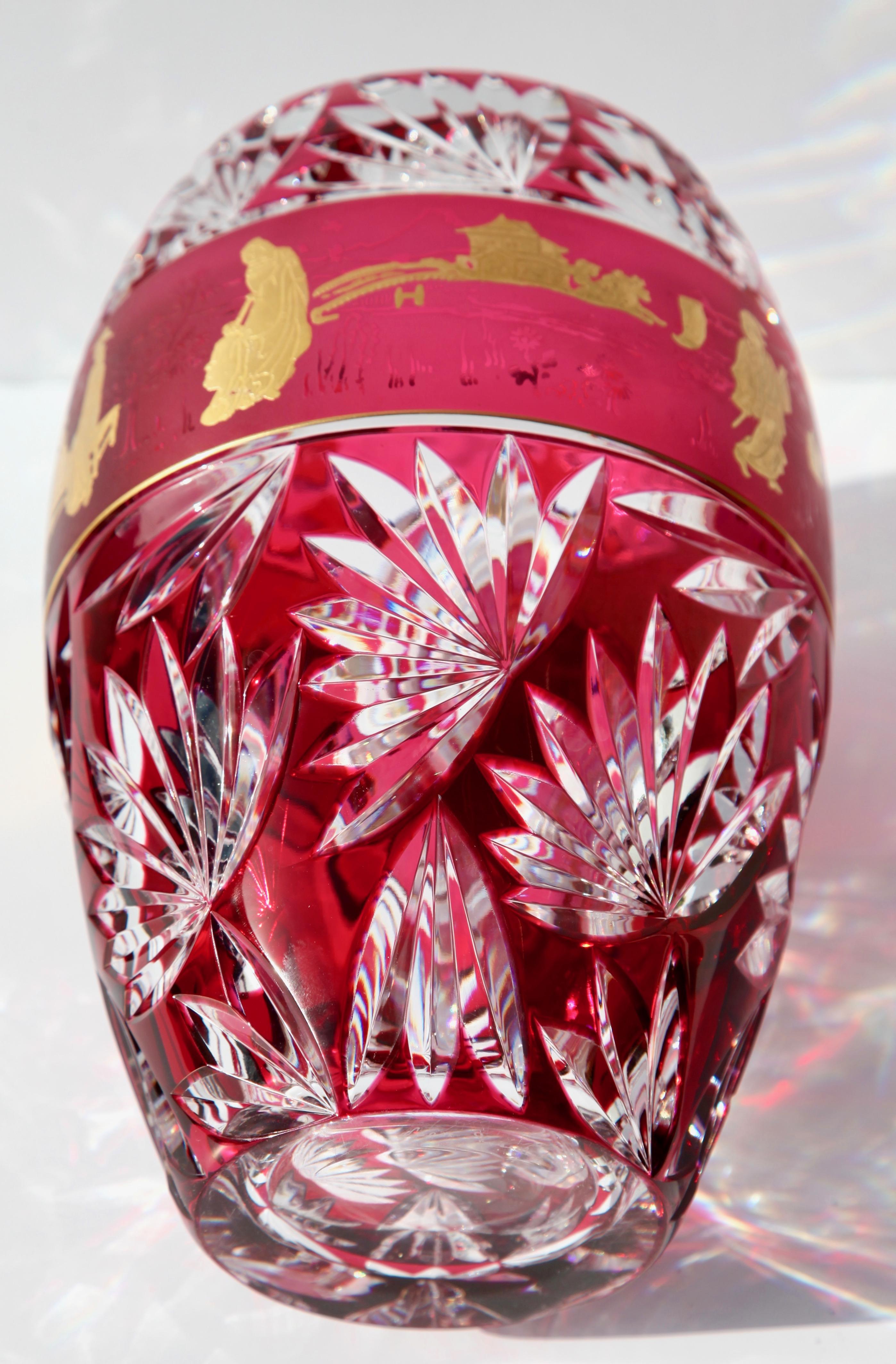 Val St Lambert 'Label' Masterpieces, vase en cristal décoré d'or et taillé à la main Bon état à Verviers, BE