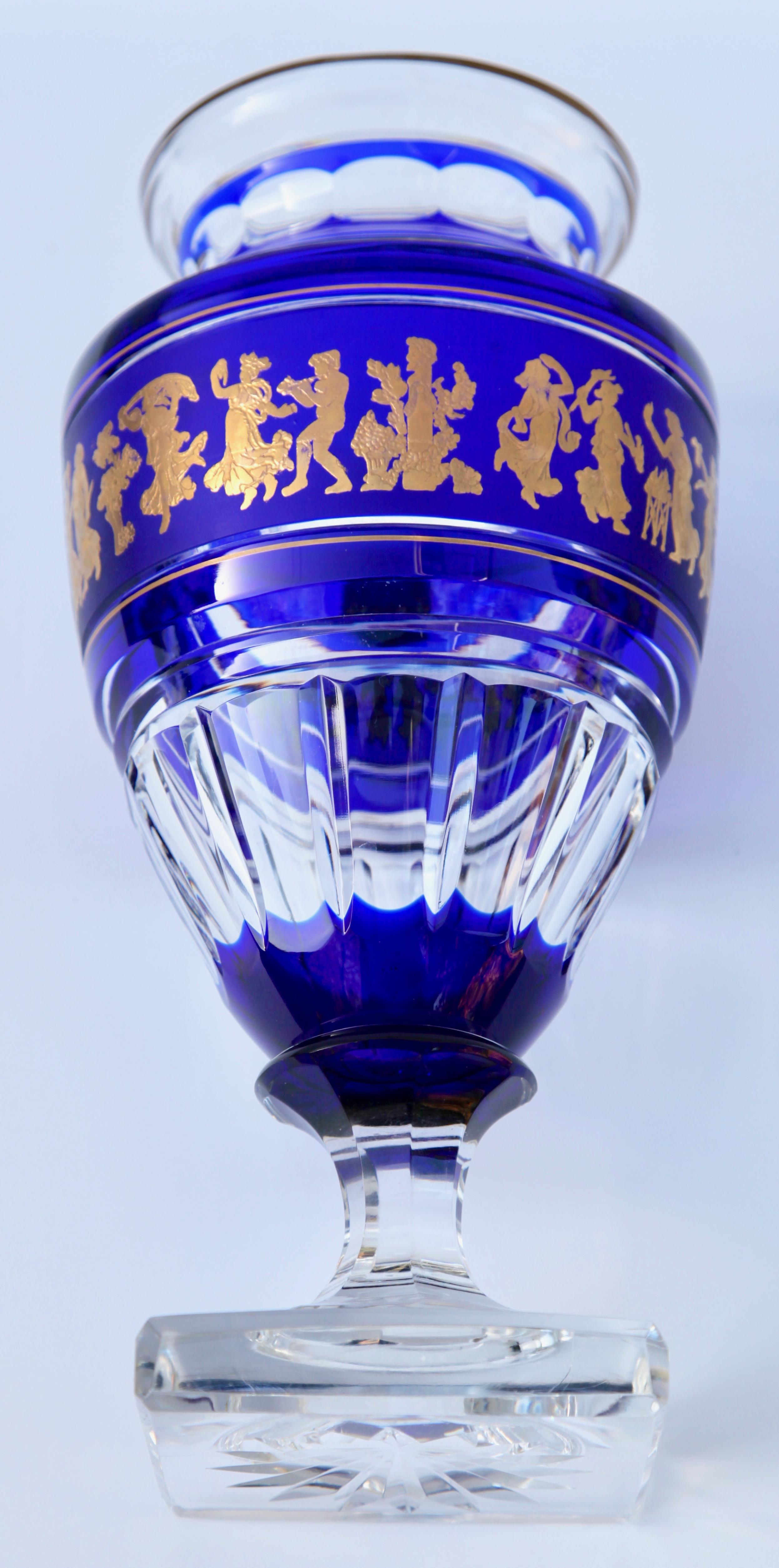 Capolavori di Val St Lambert, vaso di cristallo decorato in oro 'Jupiter' tagliato a vivo In condizioni ottime in vendita a Verviers, BE