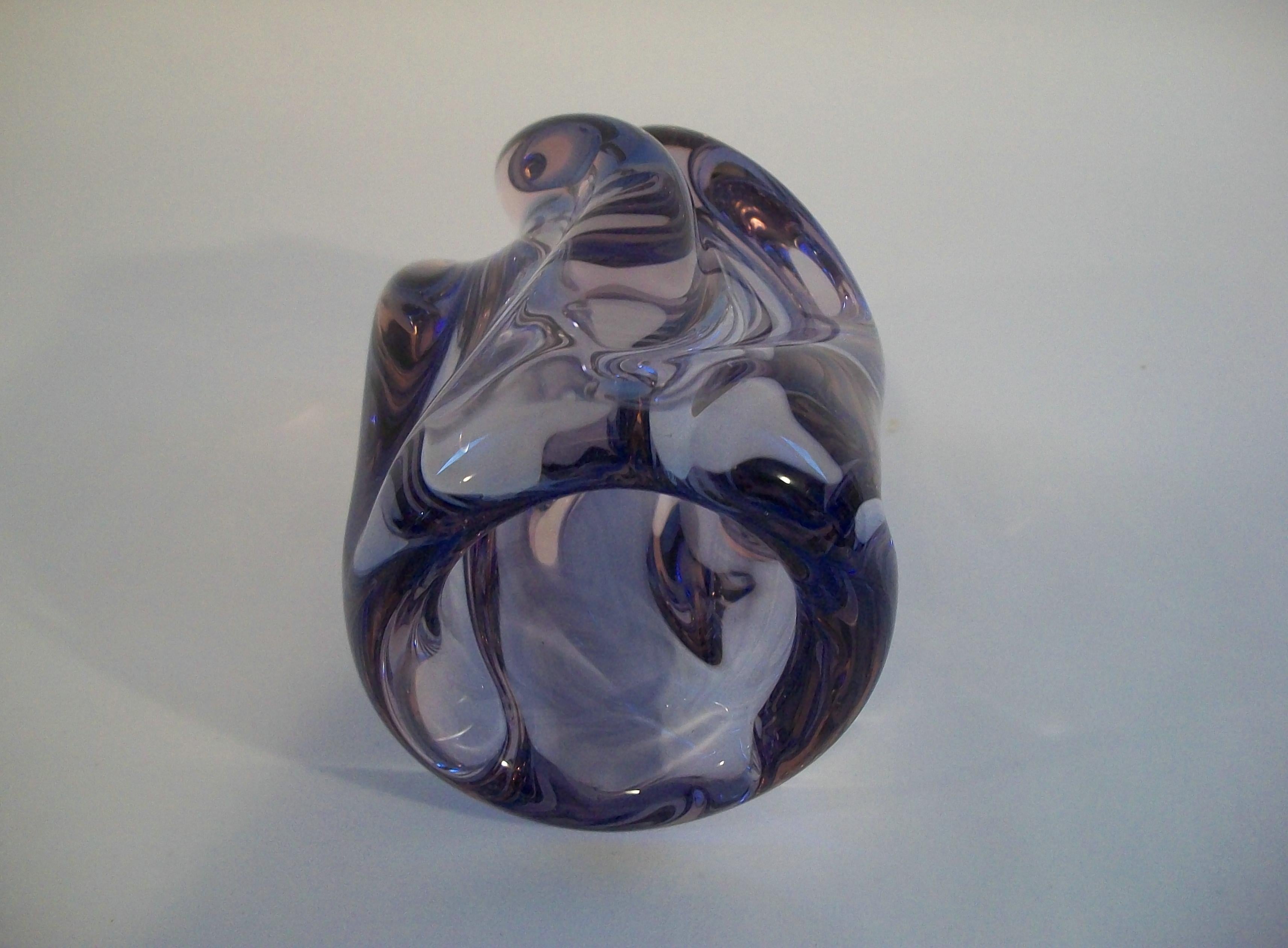 VAL ST. LAMBERT - Jarrón de cristal amatista de mediados de siglo - Bélgica - Circa 1950's siglo XX en venta