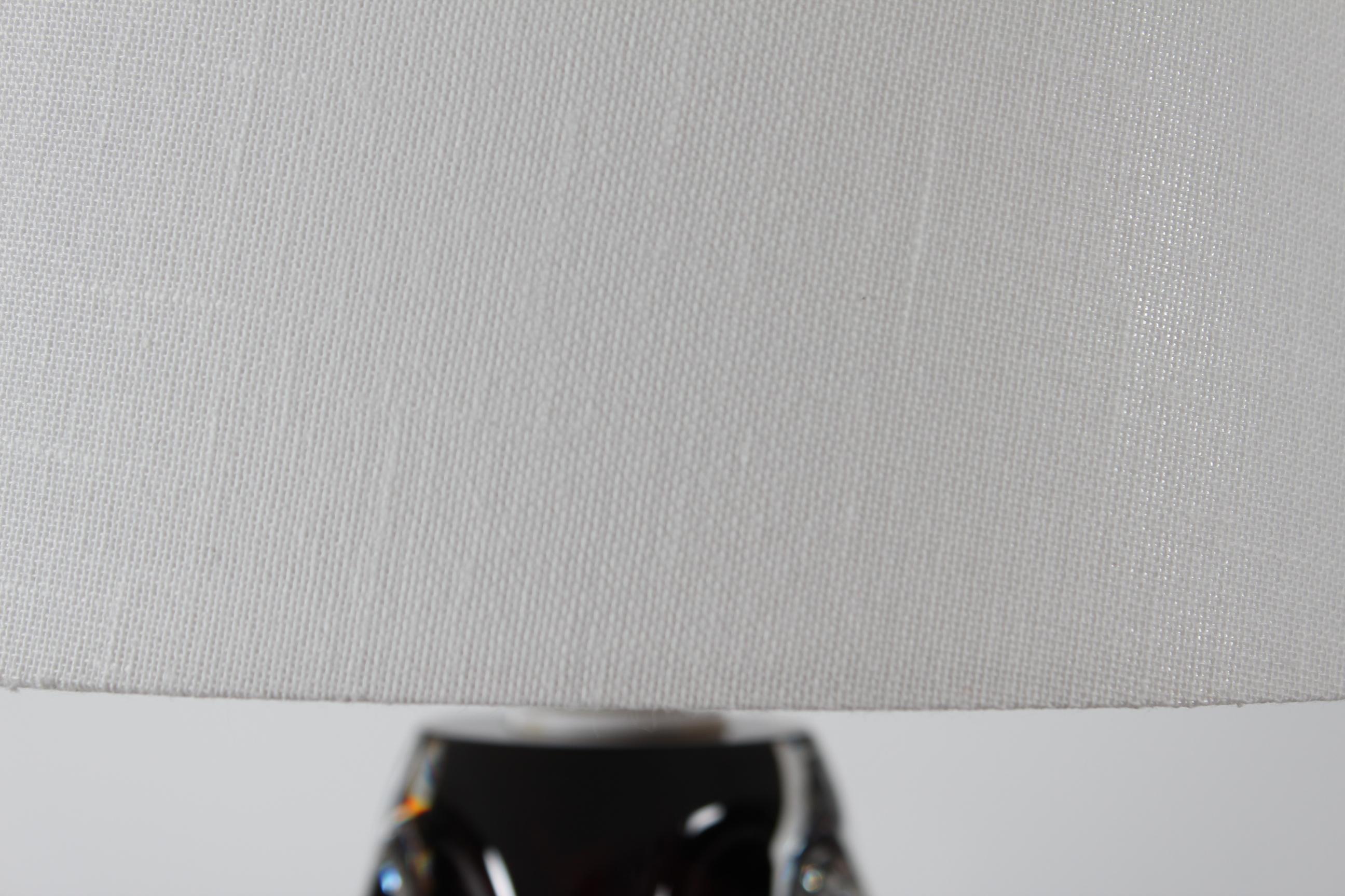 Fabric Paul Kedelv Slender Table Lamp of Aubergine + Clear Art Crystal Flygfors 1960s For Sale