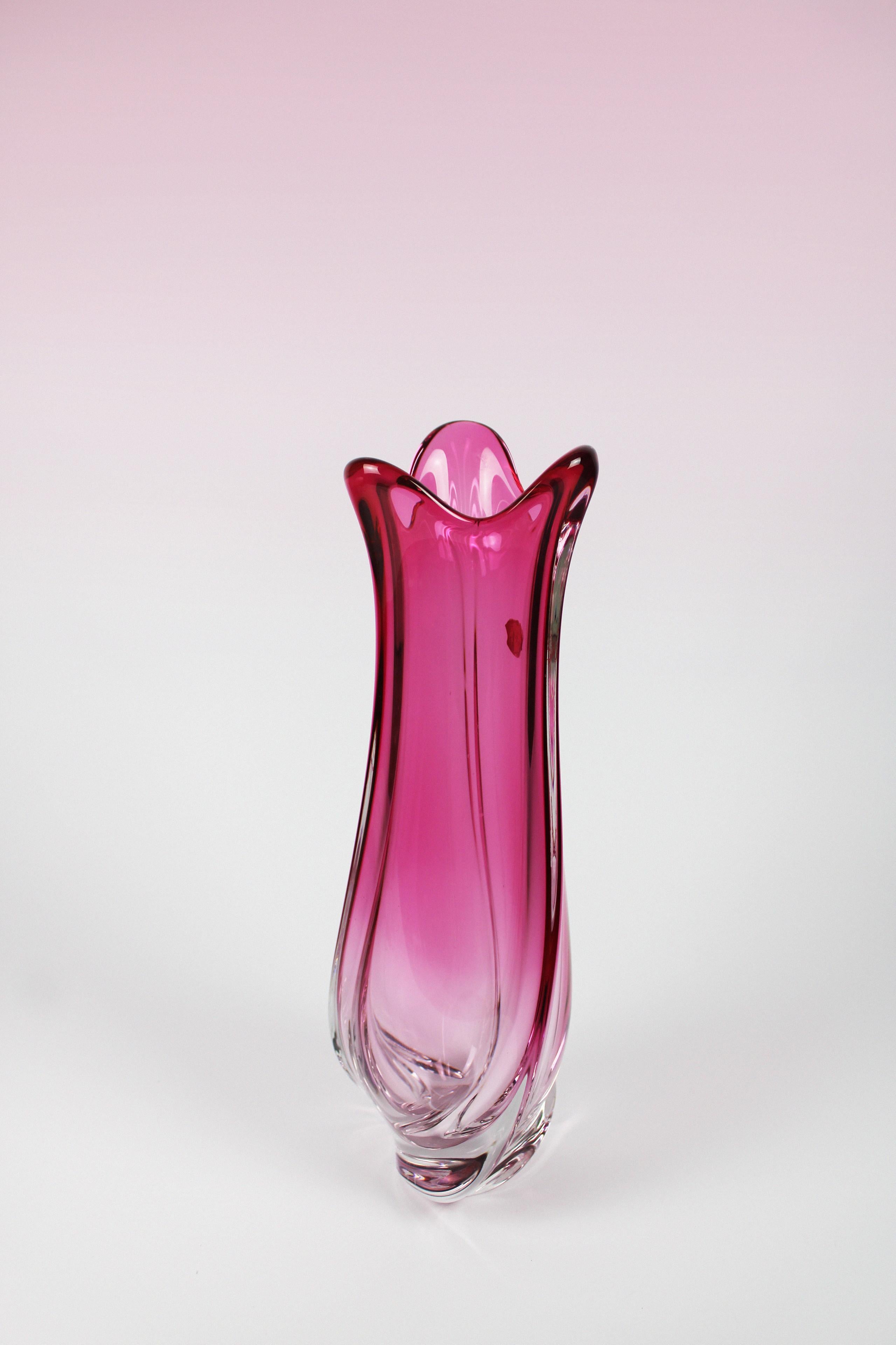Belge Val St Lambert Vase Art Cristal Verre Rose Vintage Art Déco 1950's Belgique en vente