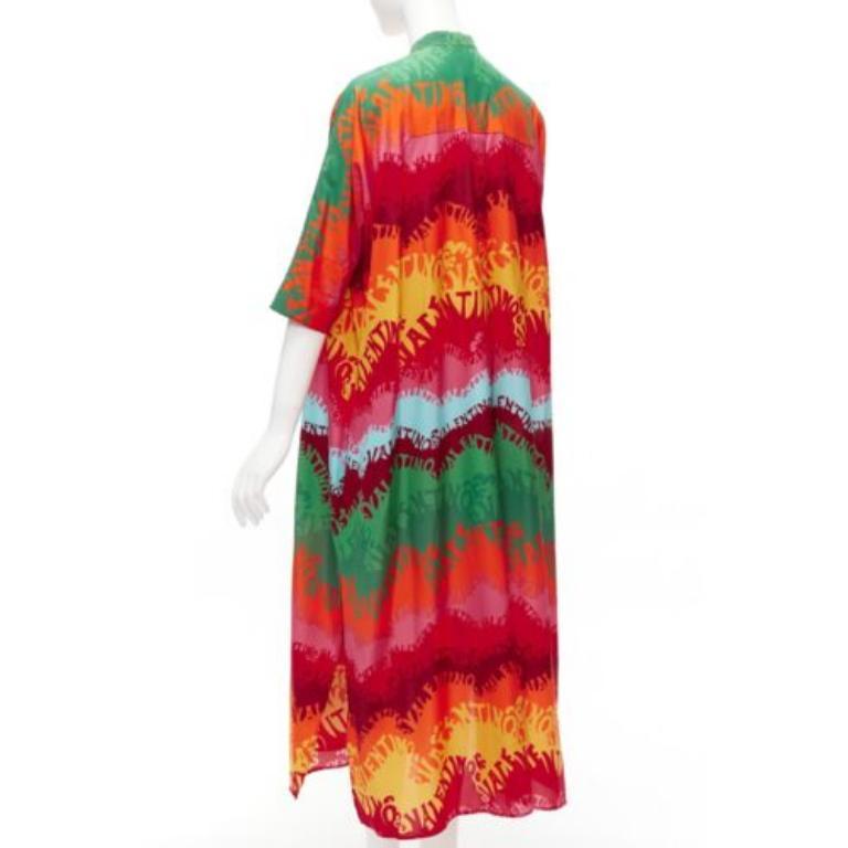 VALAENTINO GARAVANI Vestito caftano in seta e cotone con stampa logo arcobaleno IT36 XS in vendita 2