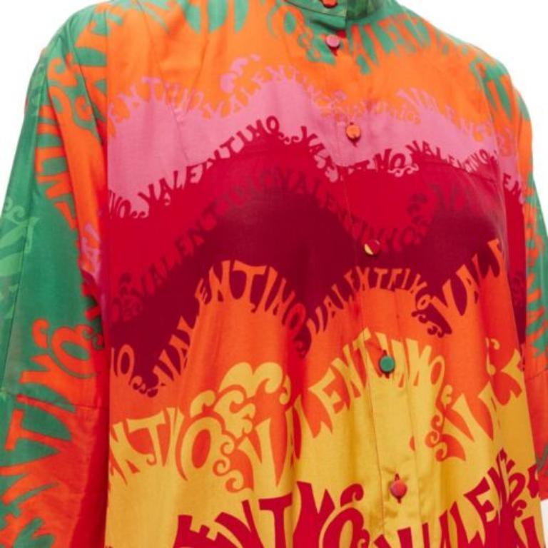 VALAENTINO GARAVANI Vestito caftano in seta e cotone con stampa logo arcobaleno IT36 XS in vendita 3