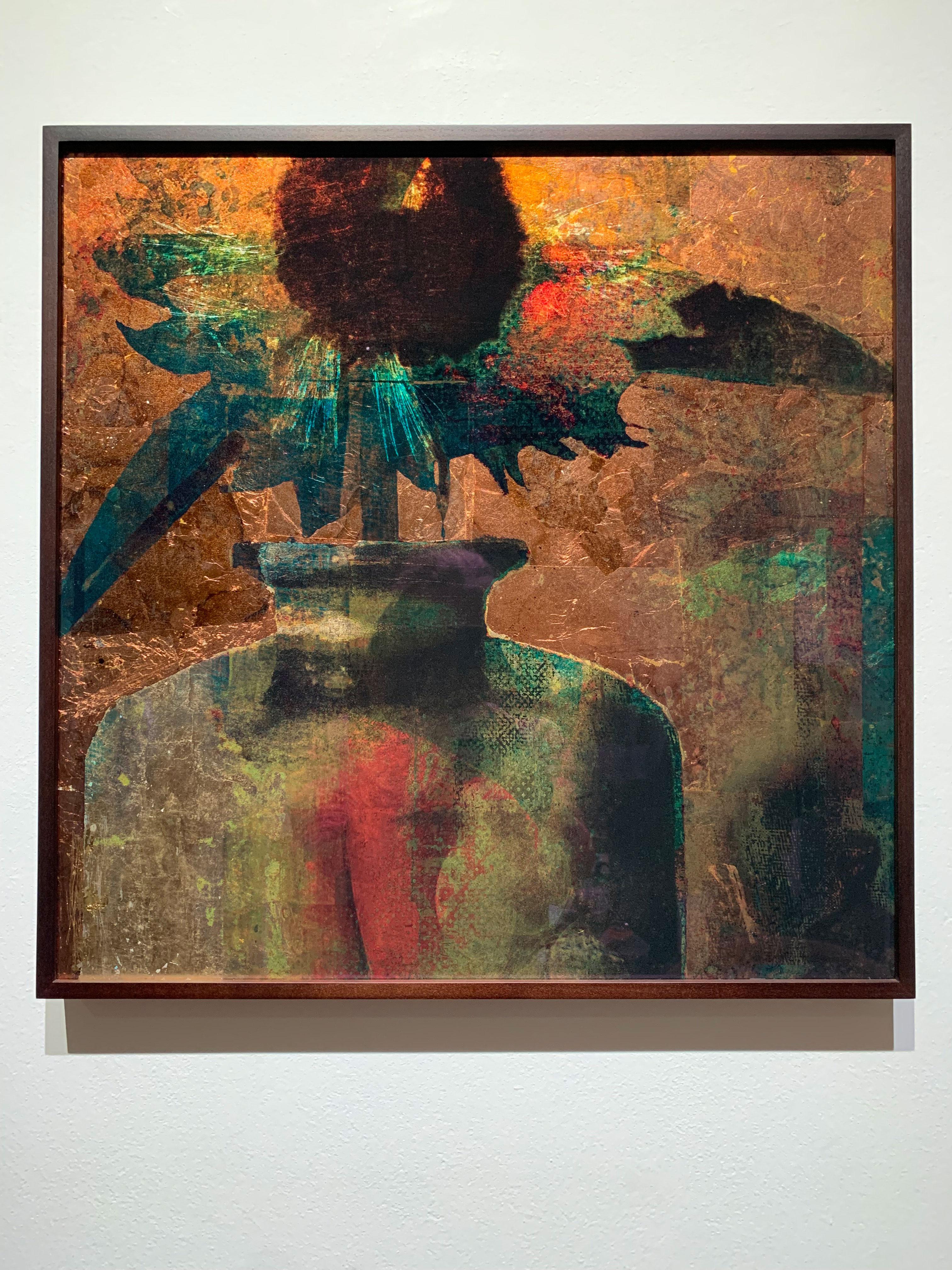 Impression sur verre de musée, avec feuille d'or rose, 23,4 carats et cuivre - Photograph de Valda Bailey