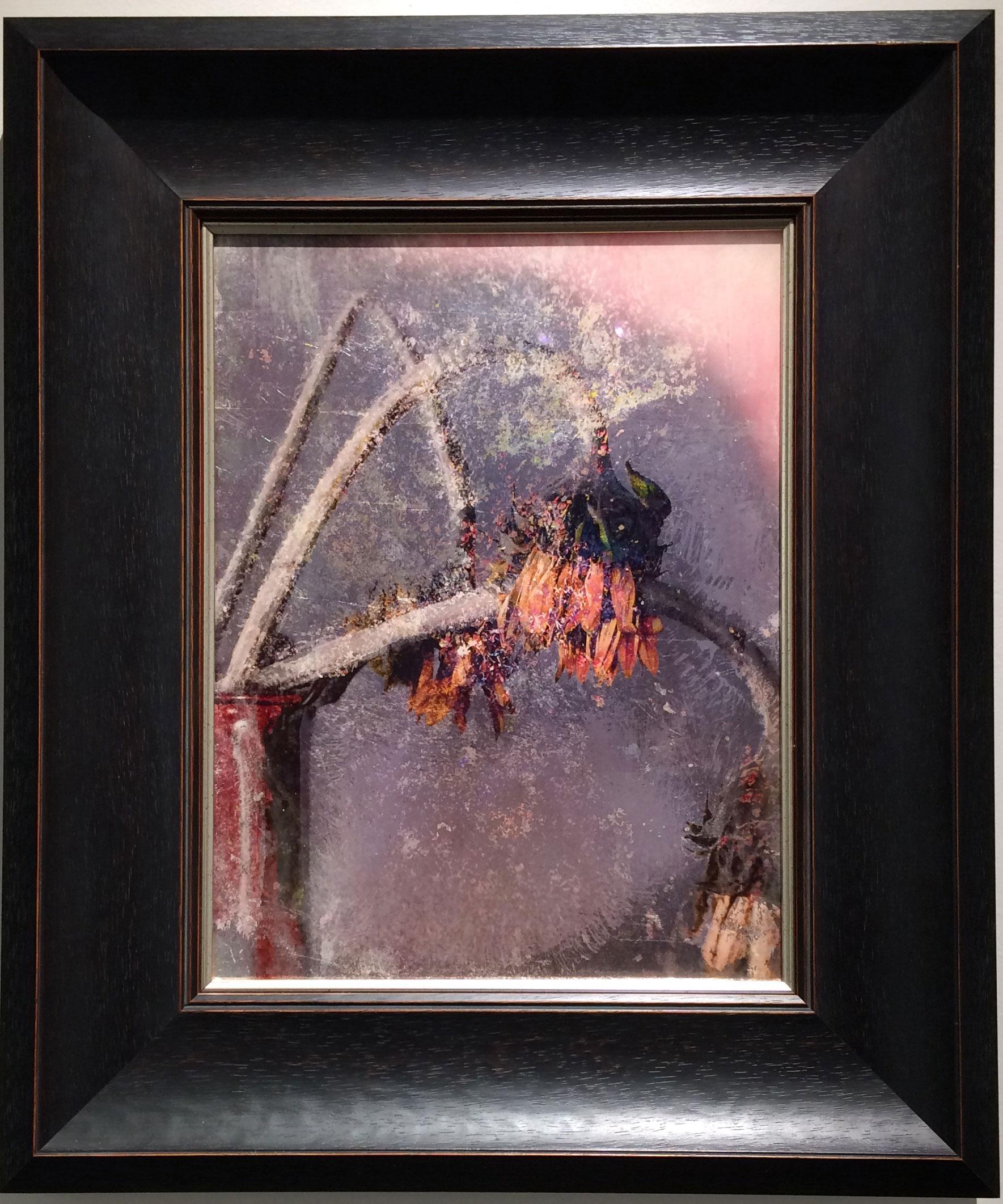 FIN DE JOURNÉE, 2017
Imprimé sur verre de musée, fini à la main avec des feuilles d'or blanc et d'argent, encadré
52 x 43 cm (encadré), 36 x 27 cm (taille de l'image sur verre)
Édition 1/5. Bien que les tirages soient édités, chacun est unique en