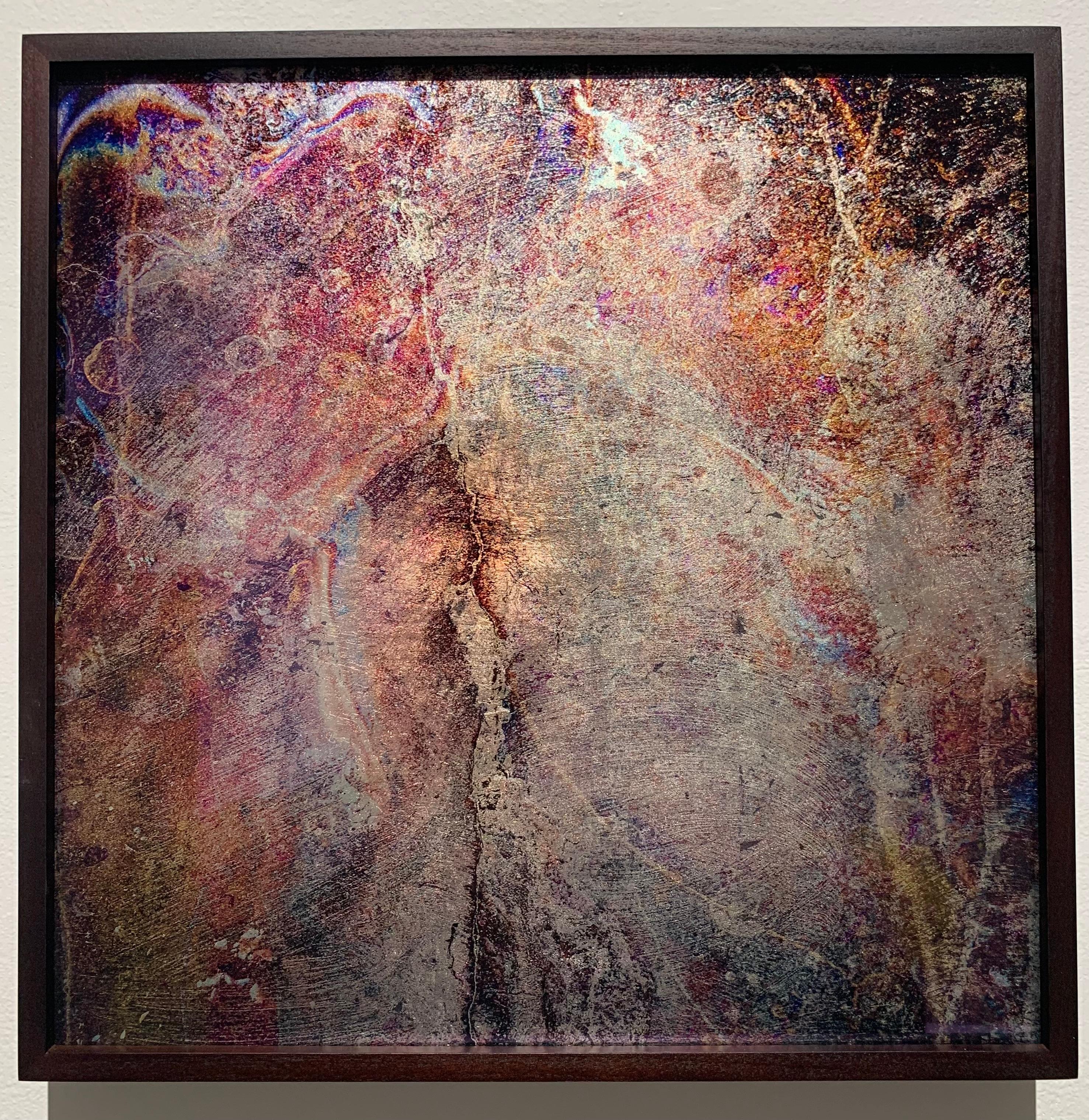 Cosmos III - Impreso en vidrio de museo, dorado a mano con pan de oro rosa y luna - Photograph de Valda Bailey