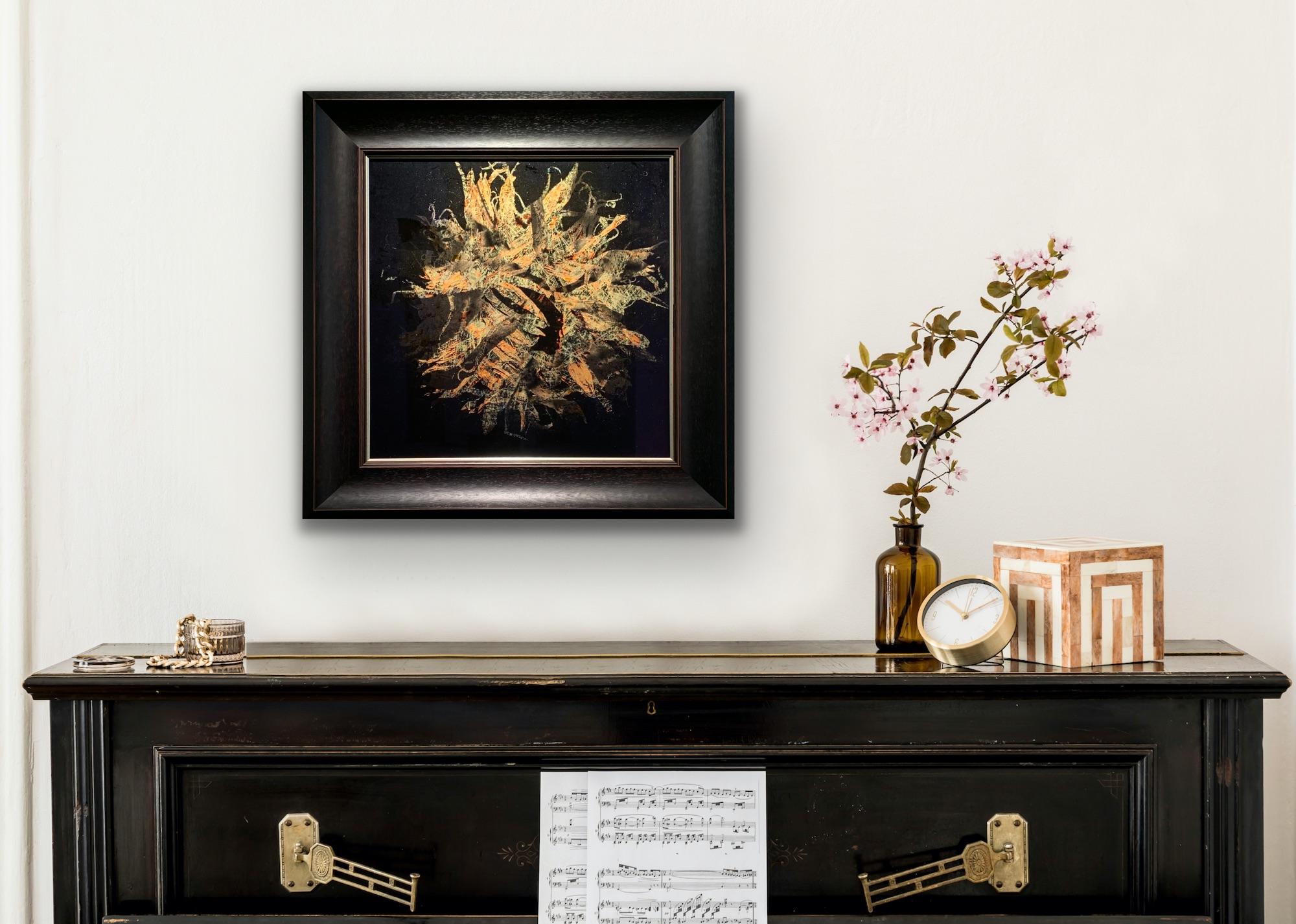Supernova 2 - Sunflower Print on Museum Glass, hand gilded with Citron Gold leaf For Sale 8
