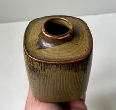 Vase danois en grès aux glaçures brunes pour I&G, 1960, Valdemar Petersen