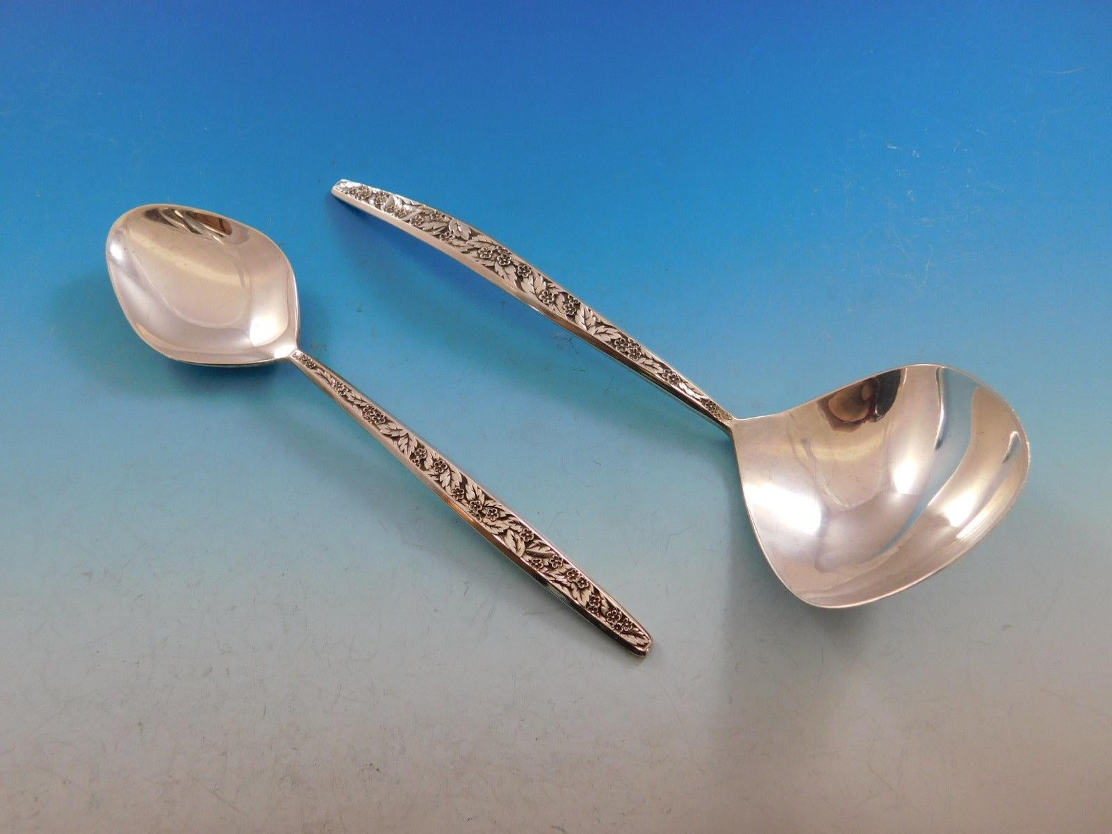 Argent sterling Ensemble de couverts en argent sterling Valencia par International pour 12 personnes, 55 pièces en vente