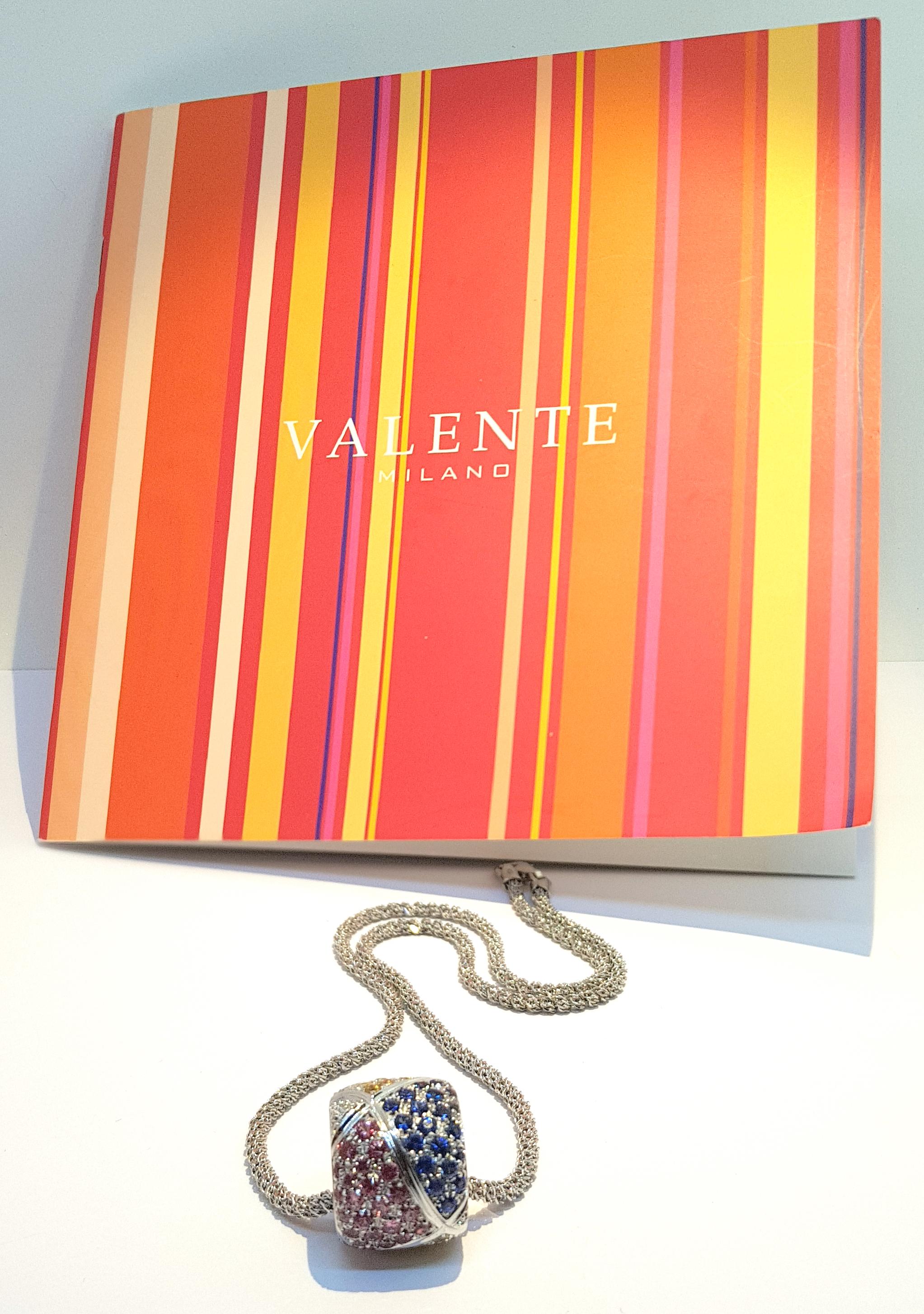 Brilliant Cut Valente Clash 18.6 Carat Multicolored Sapphires 18 Karat Gold Pendant Necklace