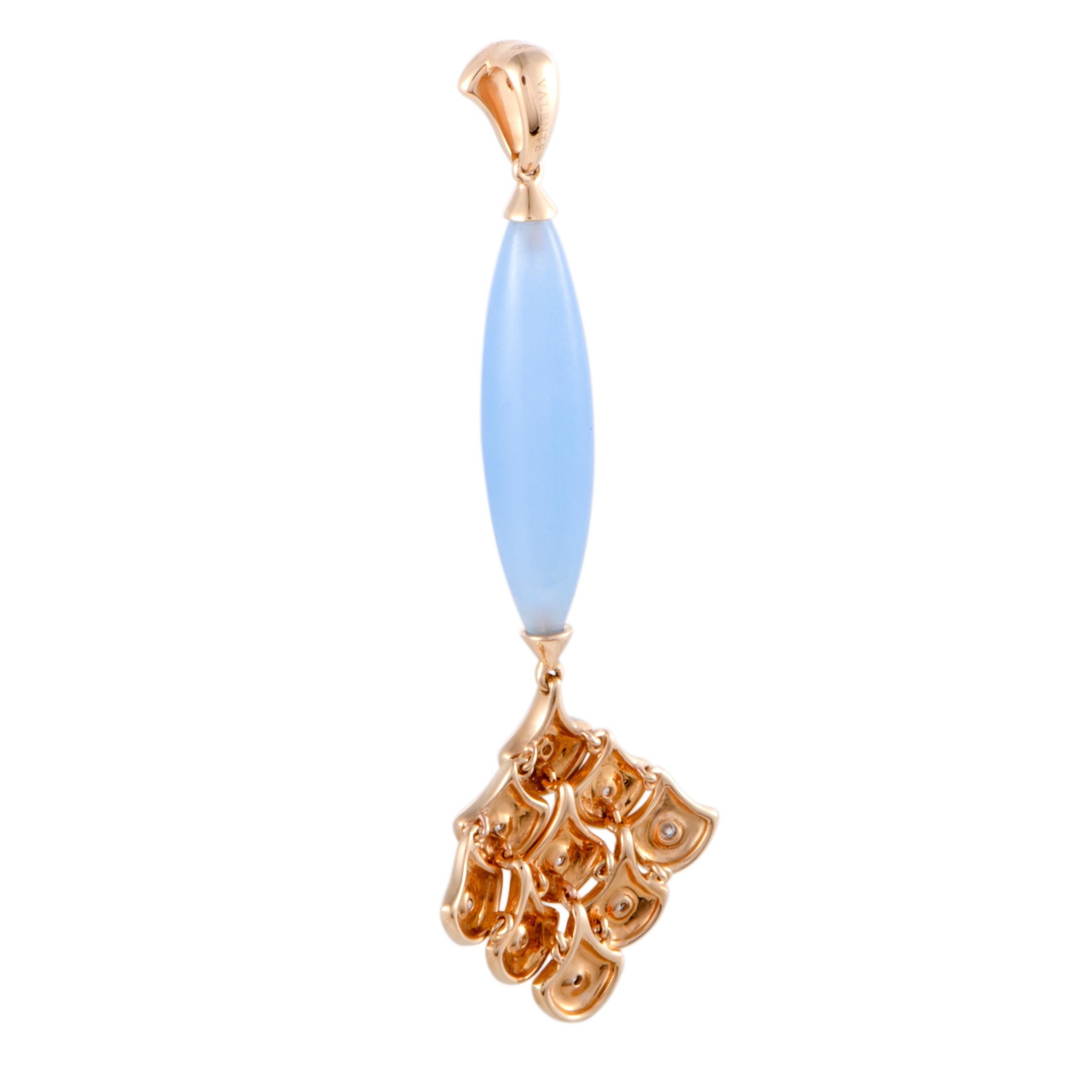 Featuring a splendidly contrasting combination of radiant rose gold and enticing blue quartz, this delightful pendant offers an attractively elegant appearance. The pendant is beautifully designed by Valente and it is expertly crafted from feminine